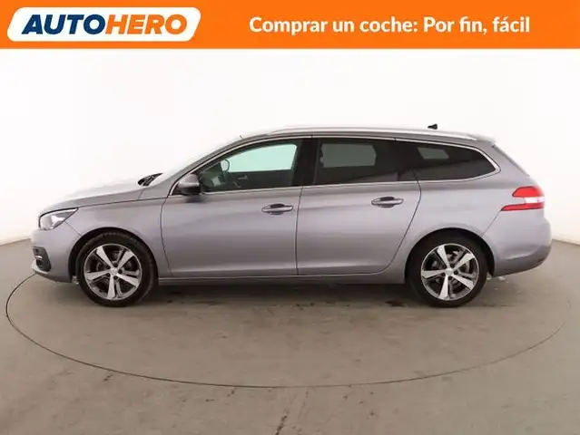 Peugeot 308 view 3