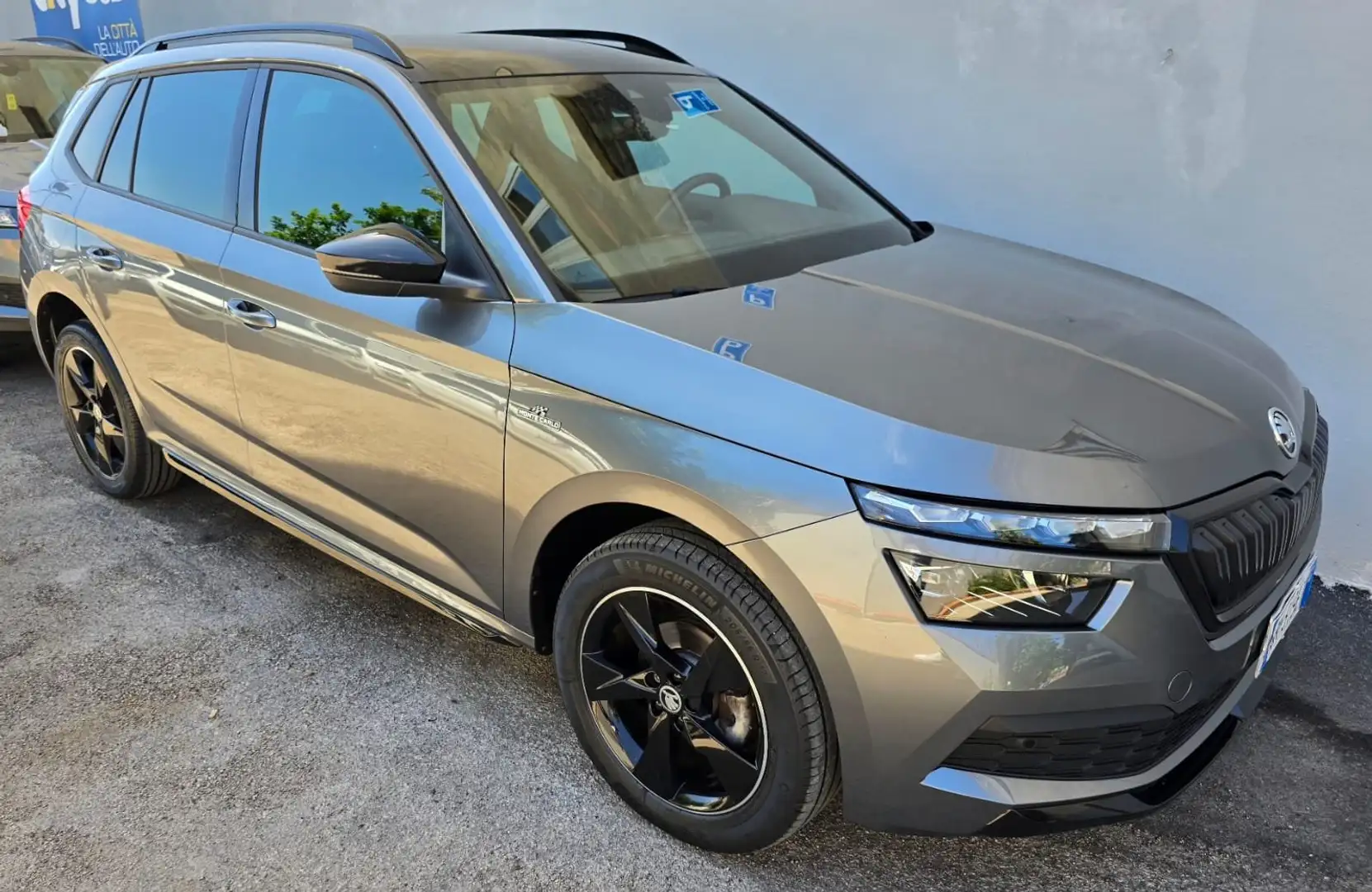 Skoda Kamiq 1.0 TSI 110 CV DSG Monte Carlo Grigio - 1