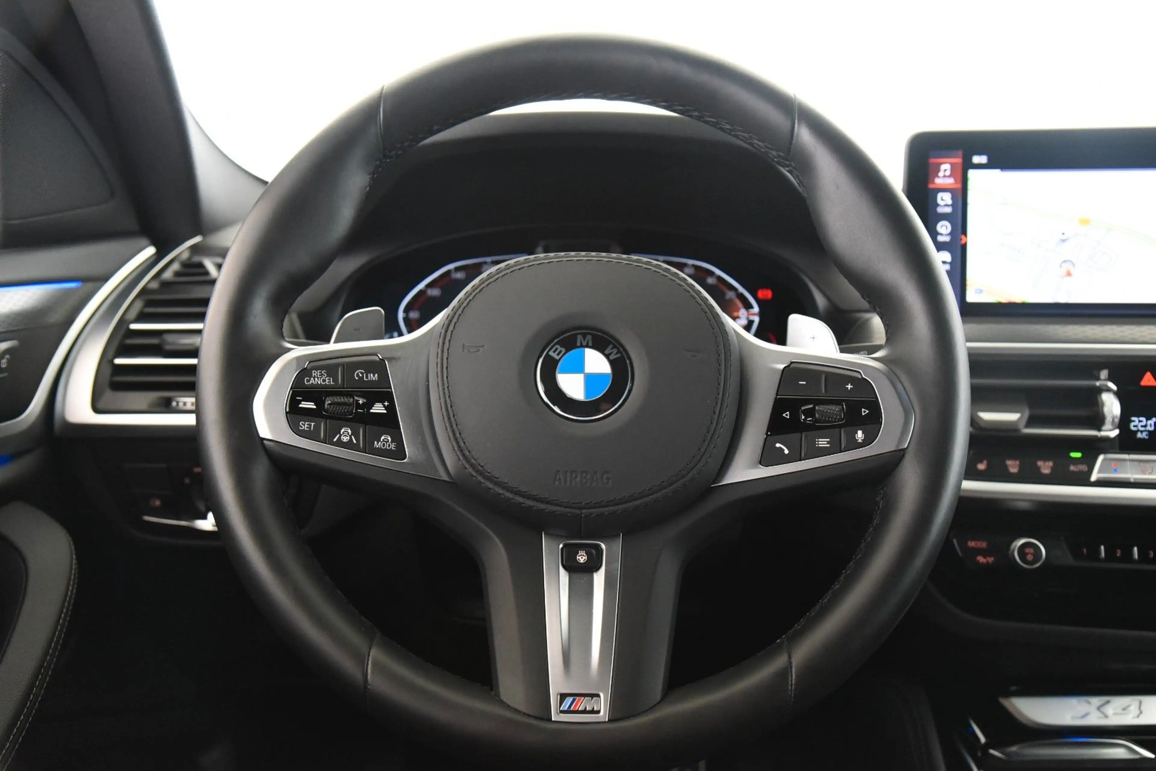 BMW X4 xDrive30d M Sport StandHzg AHK HiFi LED Alarm — photo 10