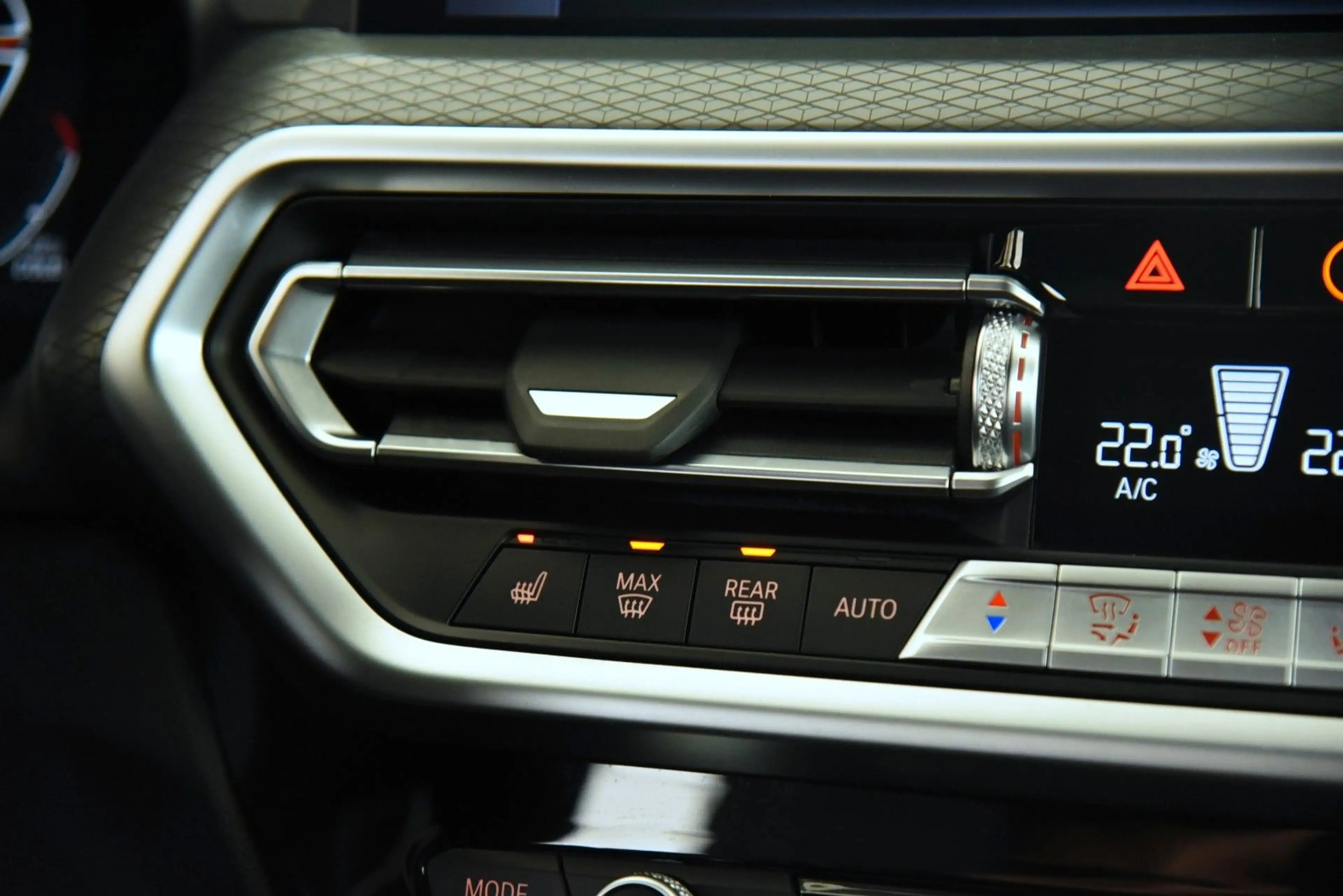 BMW X4 xDrive30d M Sport StandHzg AHK HiFi LED Alarm — photo 15