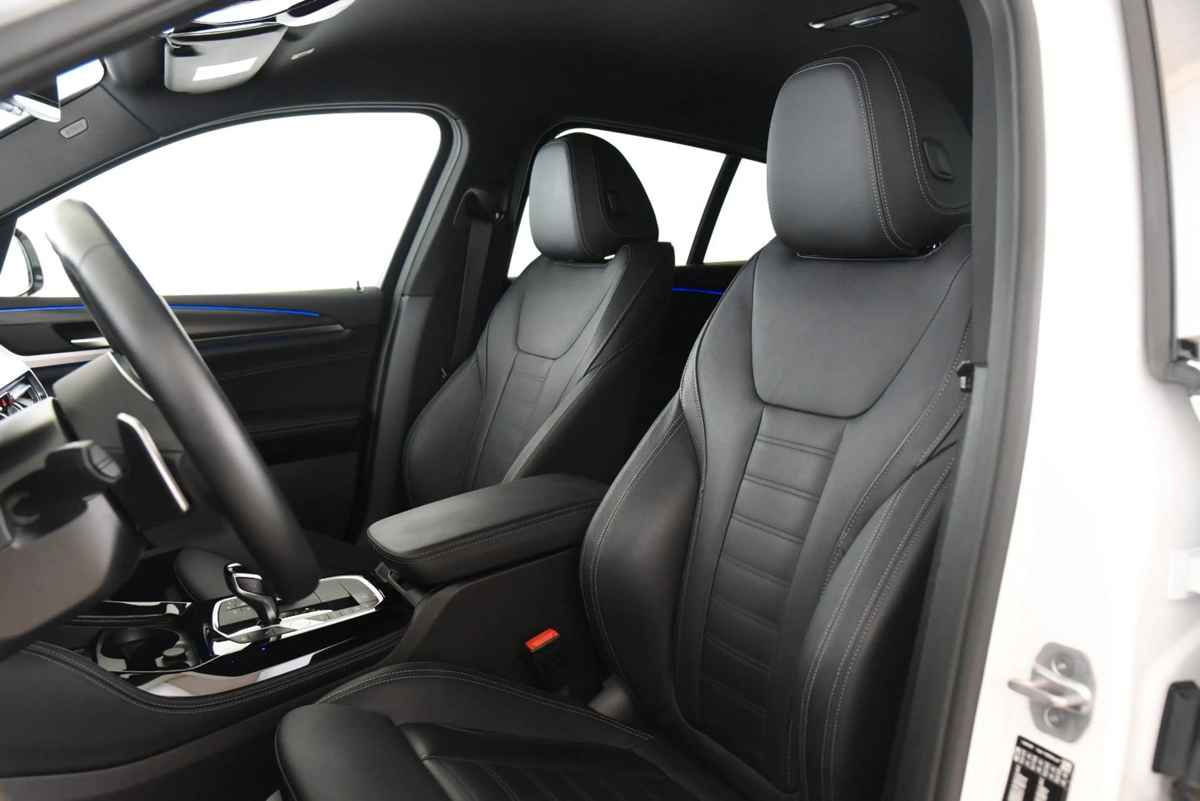BMW X4 xDrive30d M Sport StandHzg AHK HiFi LED Alarm — photo 5