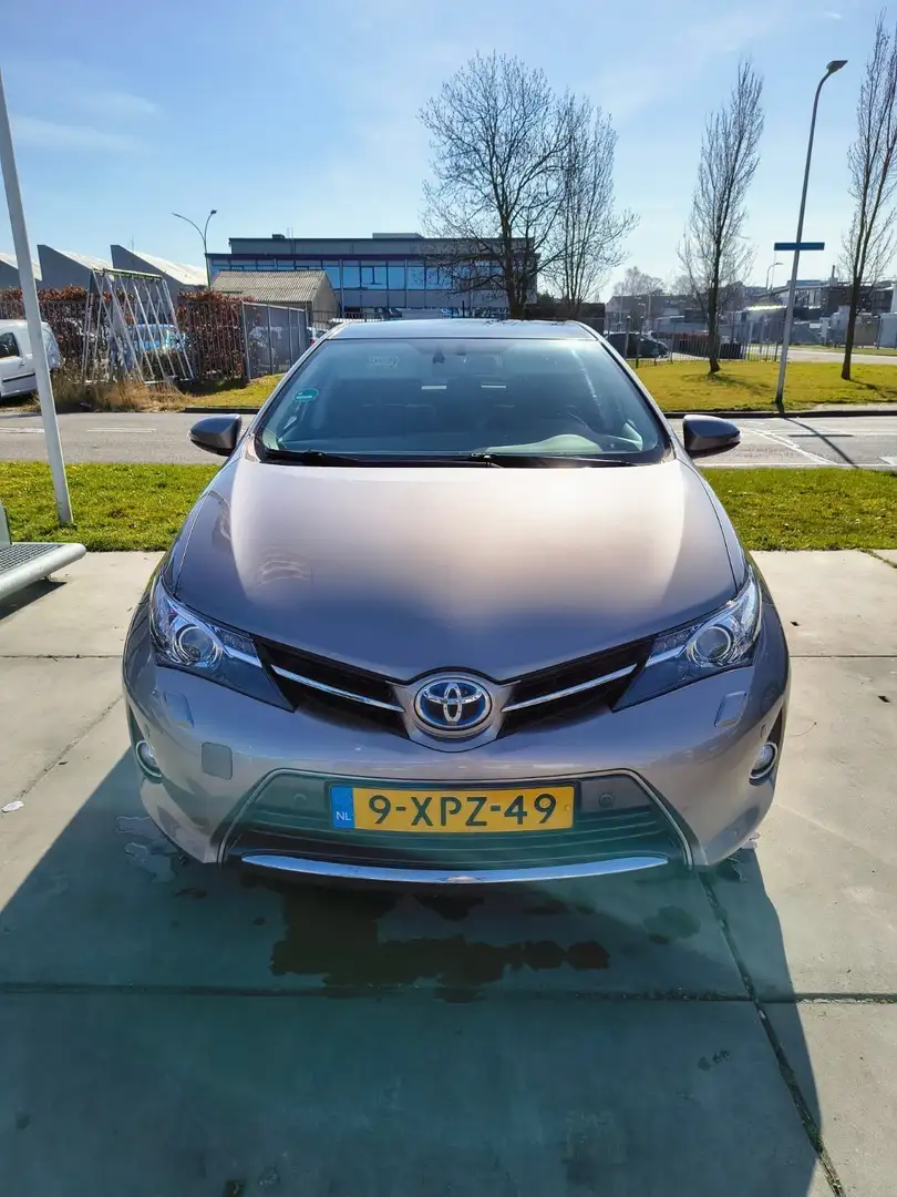 Toyota Auris 1.8 Hybrid Lease+ Bruin - 2