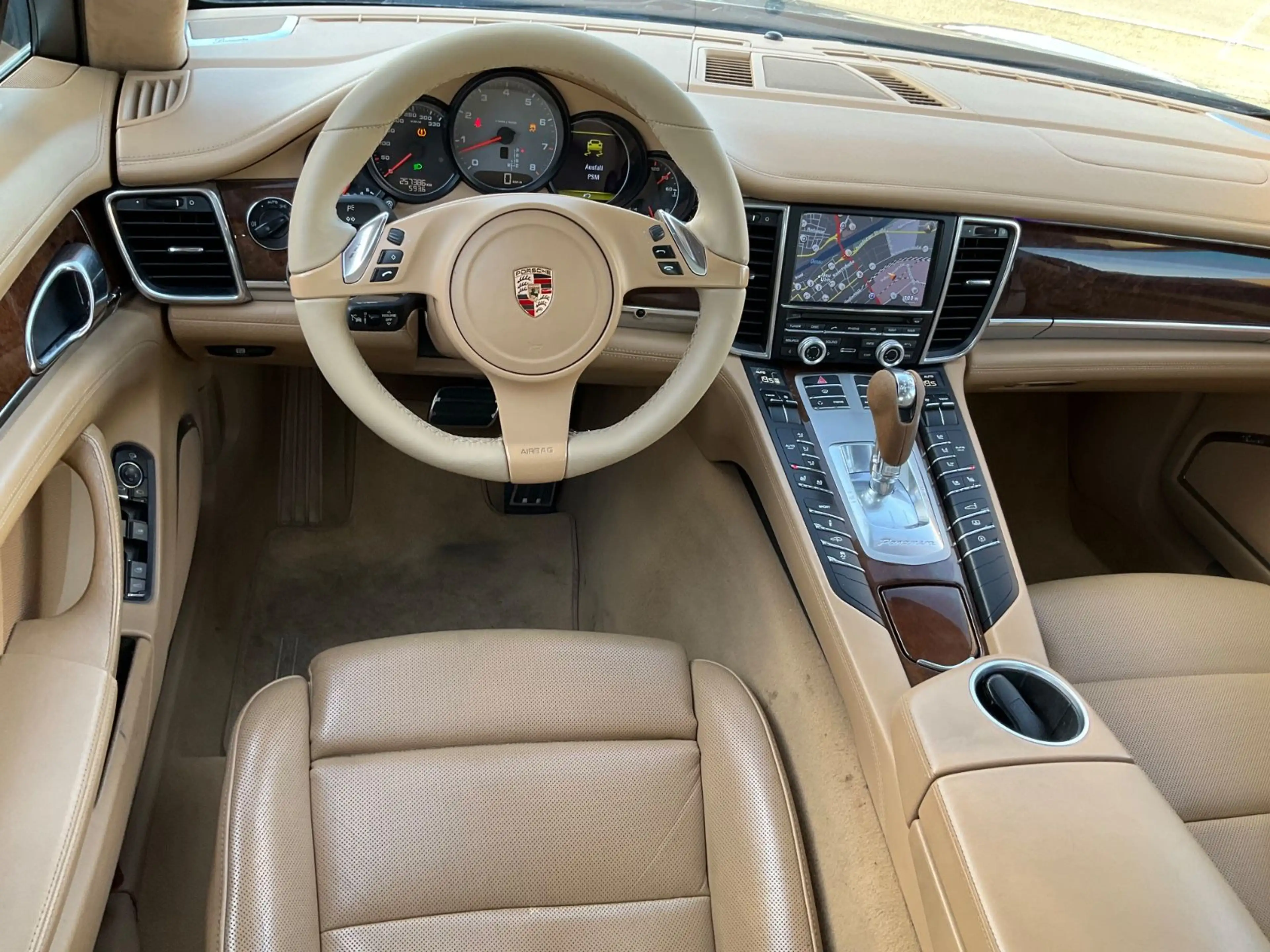 Porsche Panamera 4S 4.8 V8 — photo 13
