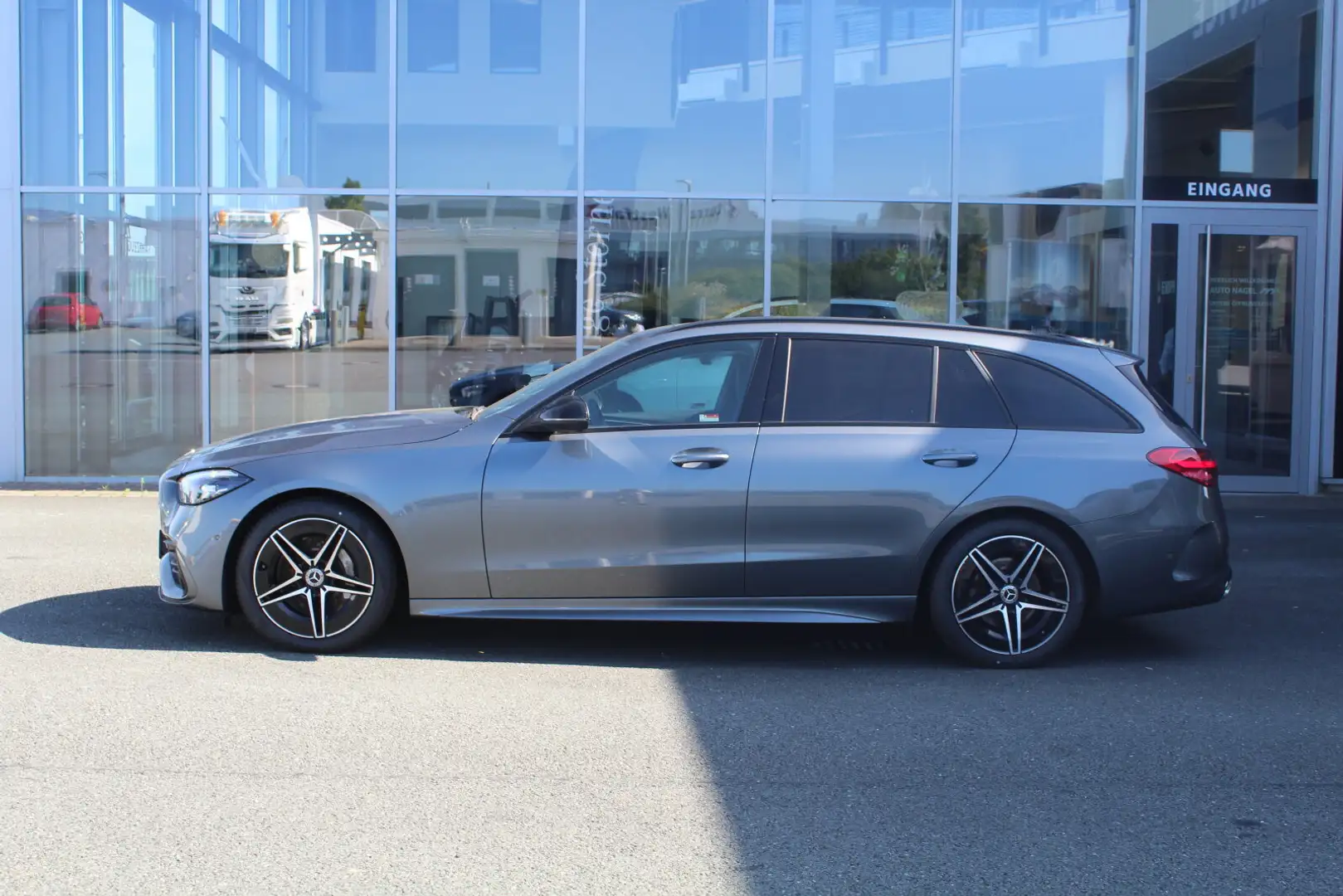 Mercedes-Benz C 200 C 200 T AMG AHK+PANO+NIGHT+KAMERA+LED+NAVI+TOTW. Grau - 2