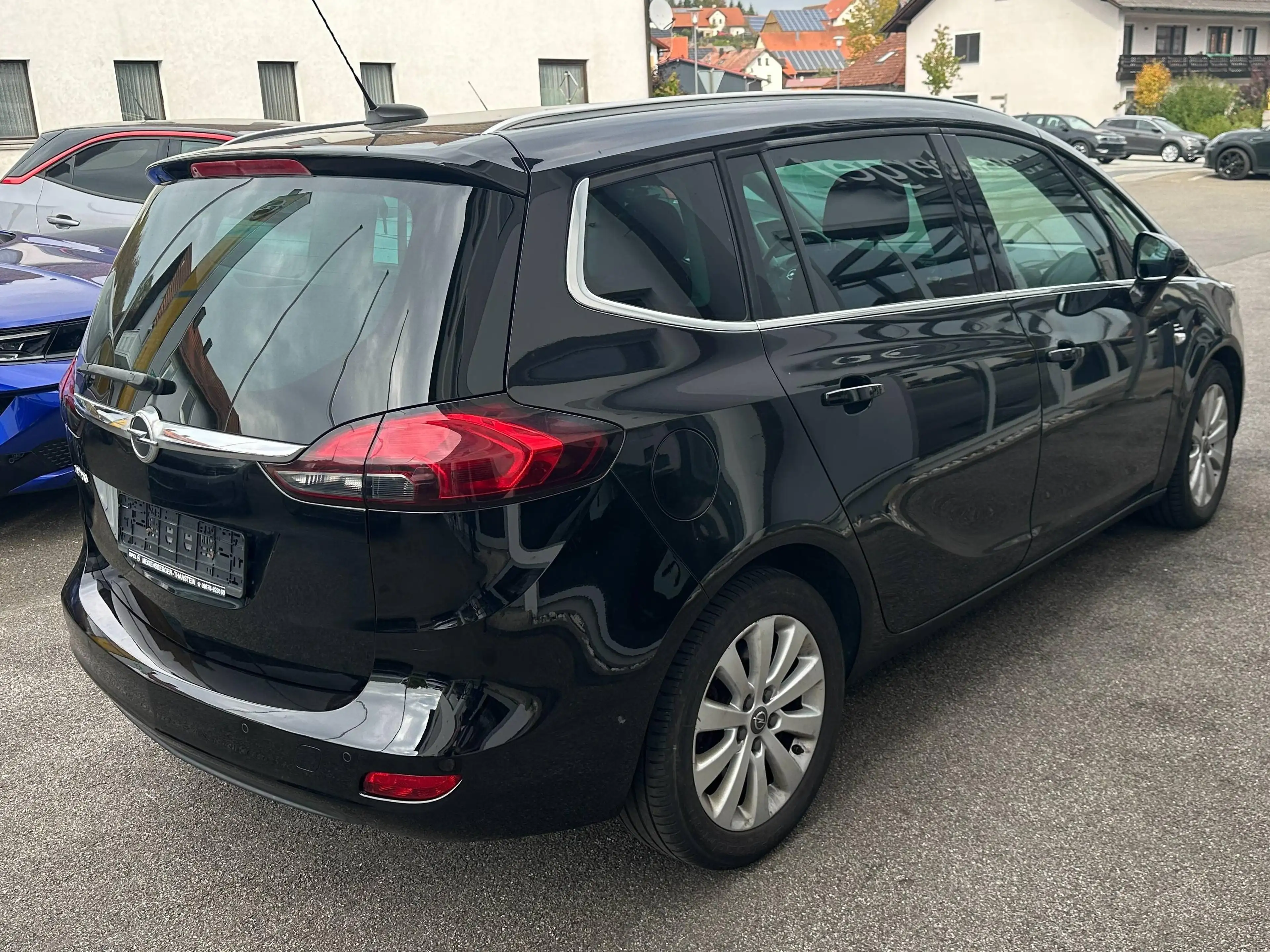 Opel Zafira Innovation Automatik 7-Sitzer Navigationssystem Rückfahrkamera Sitzheizung Lenkradheizung — photo 9