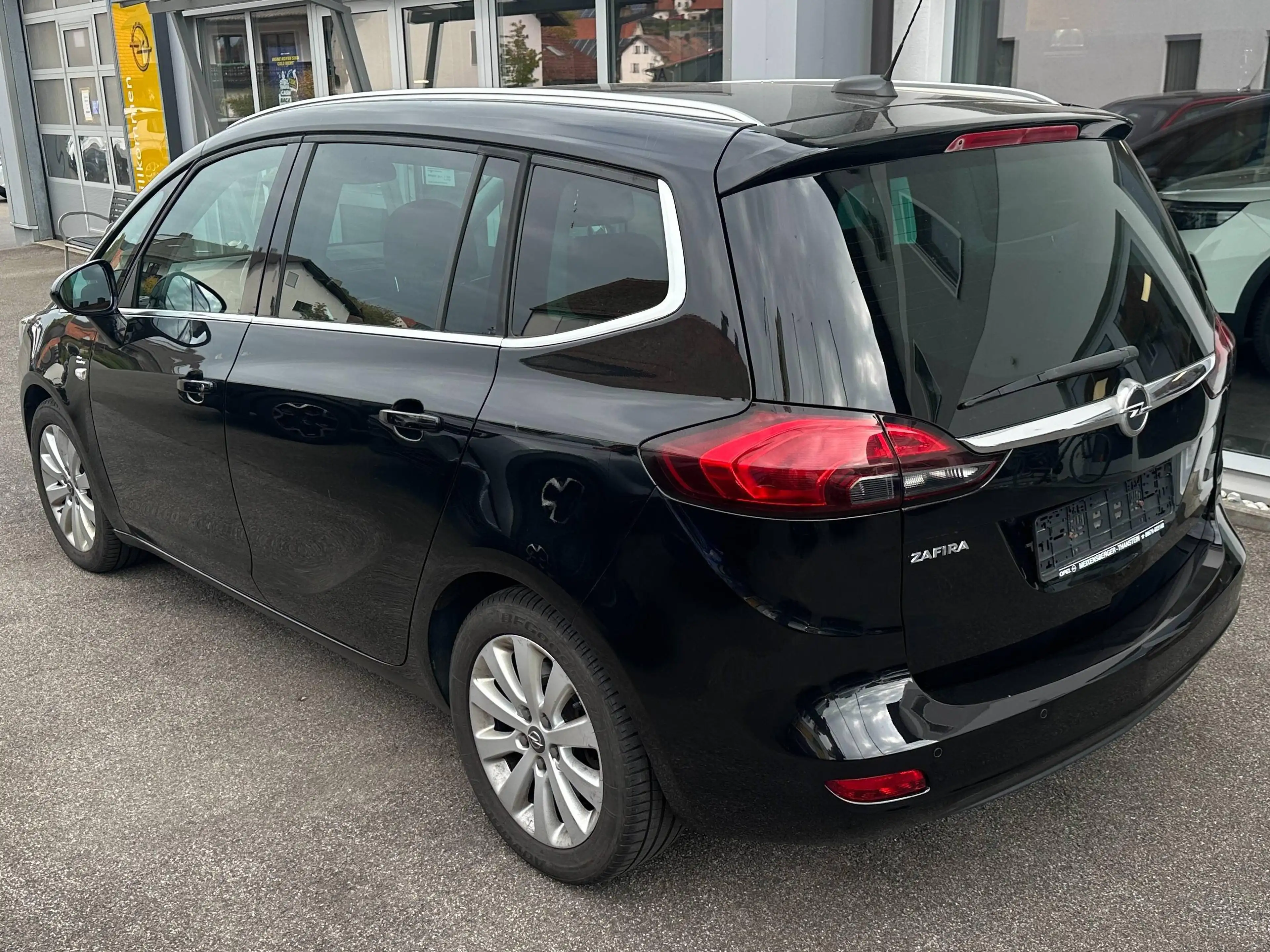 Opel Zafira Innovation Automatik 7-Sitzer Navigationssystem Rückfahrkamera Sitzheizung Lenkradheizung — photo 7