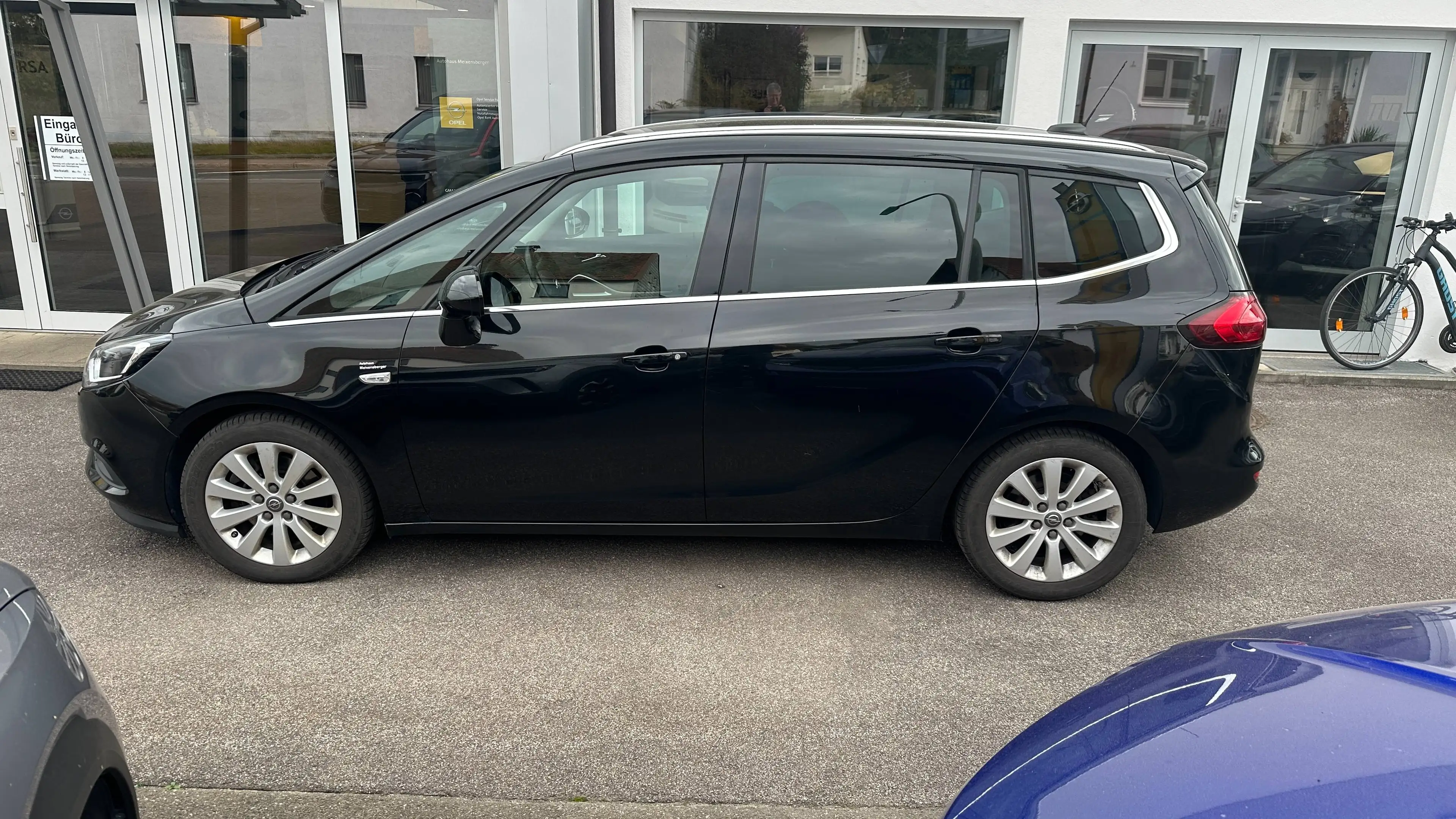 Opel Zafira Innovation Automatik 7-Sitzer Navigationssystem Rückfahrkamera Sitzheizung Lenkradheizung — photo 6