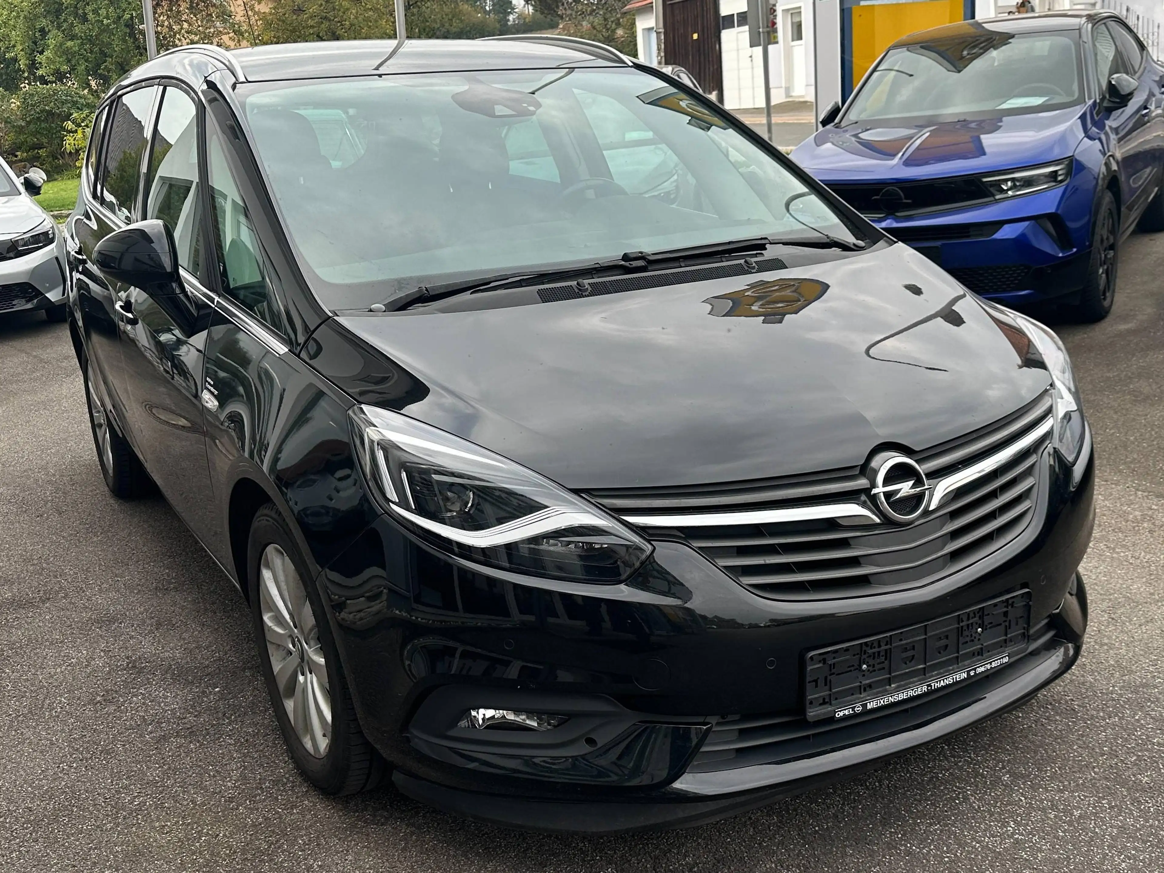 Opel Zafira Innovation Automatik 7-Sitzer Navigationssystem Rückfahrkamera Sitzheizung Lenkradheizung — photo 2