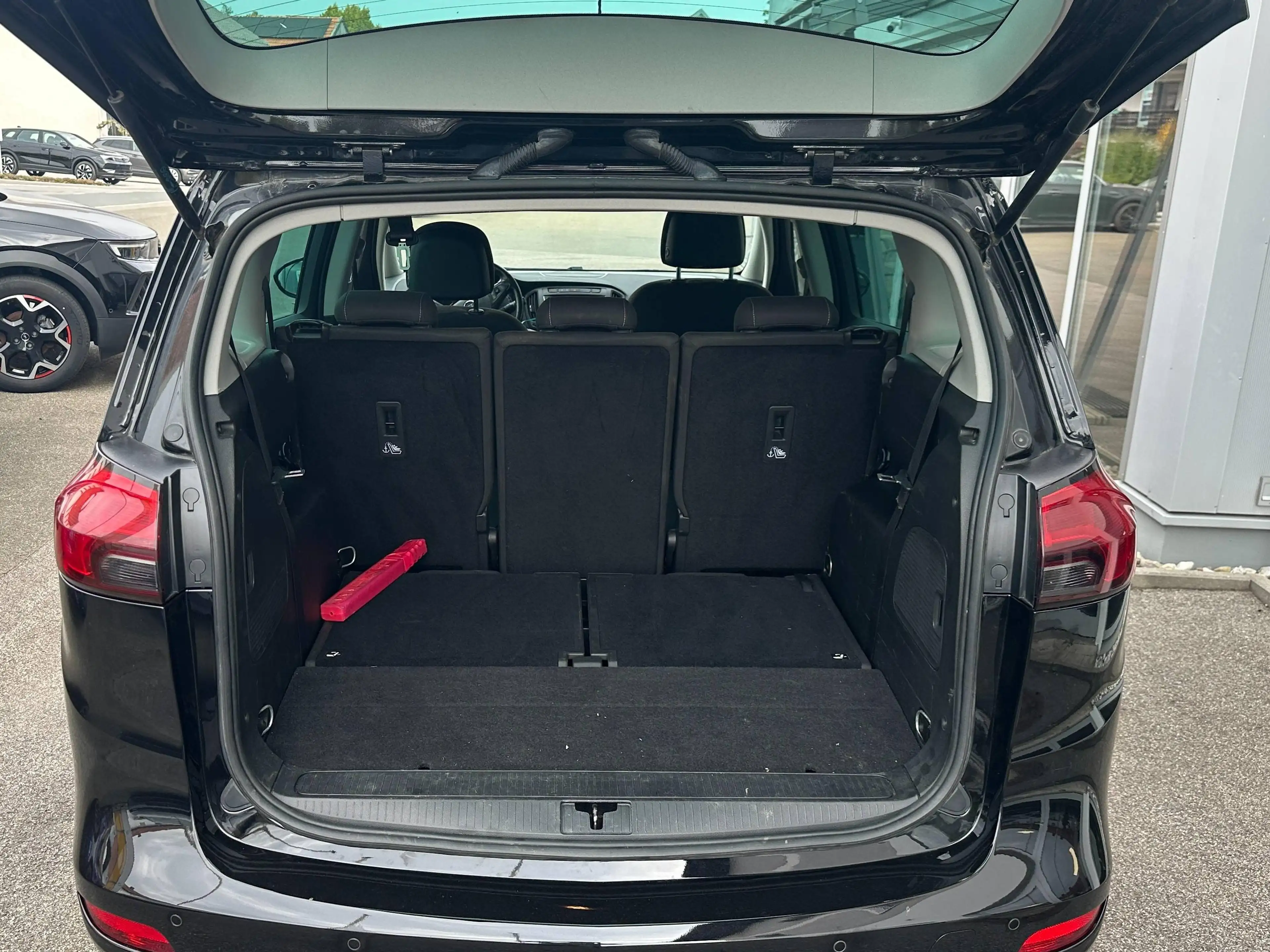Opel Zafira Innovation Automatik 7-Sitzer Navigationssystem Rückfahrkamera Sitzheizung Lenkradheizung — photo 11