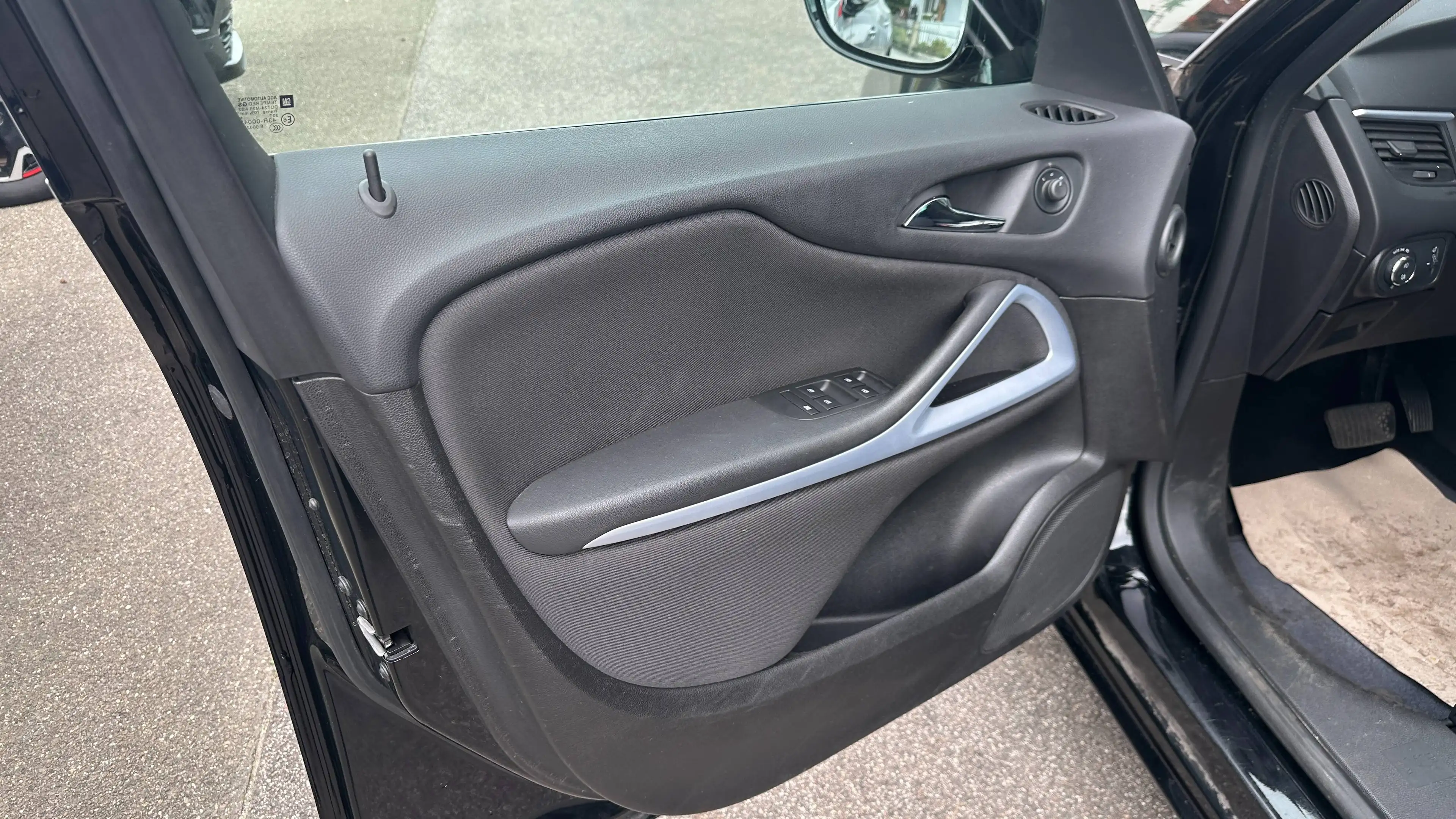 Opel Zafira Innovation Automatik 7-Sitzer Navigationssystem Rückfahrkamera Sitzheizung Lenkradheizung — photo 13