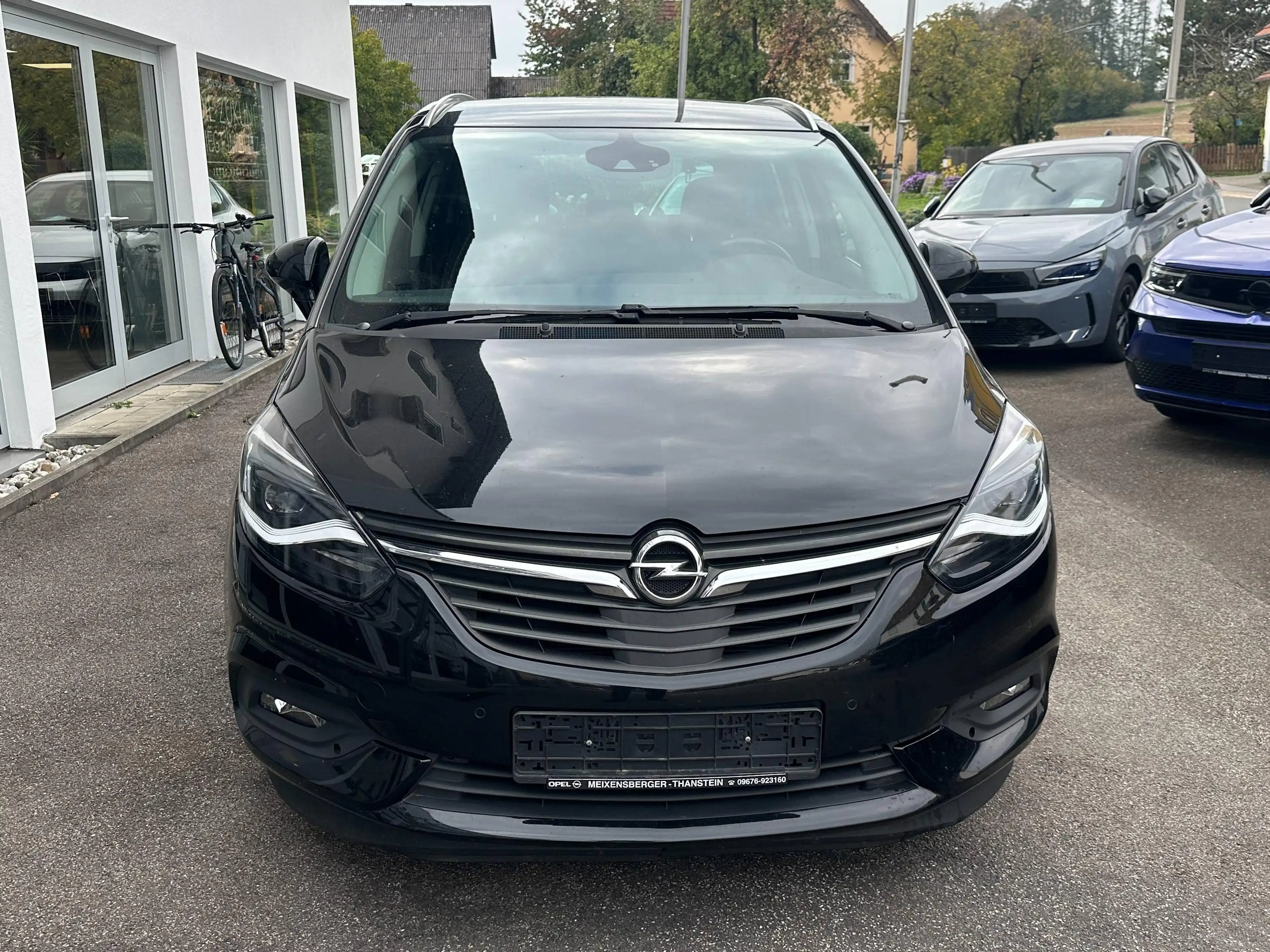 Opel Zafira Innovation Automatik 7-Sitzer Navigationssystem Rückfahrkamera Sitzheizung Lenkradheizung — photo 3