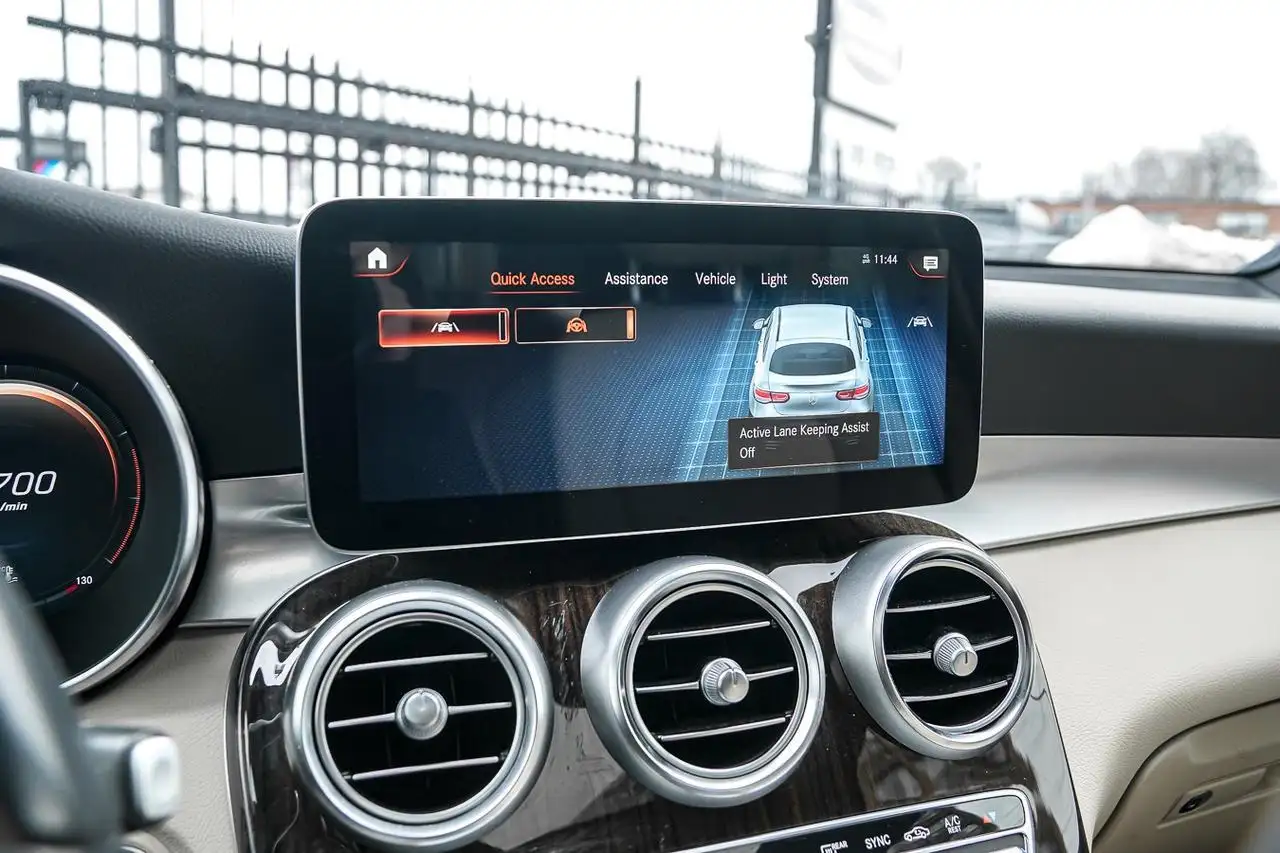 Mercedes-Benz GLC снимка Mercedes-Benz GLC