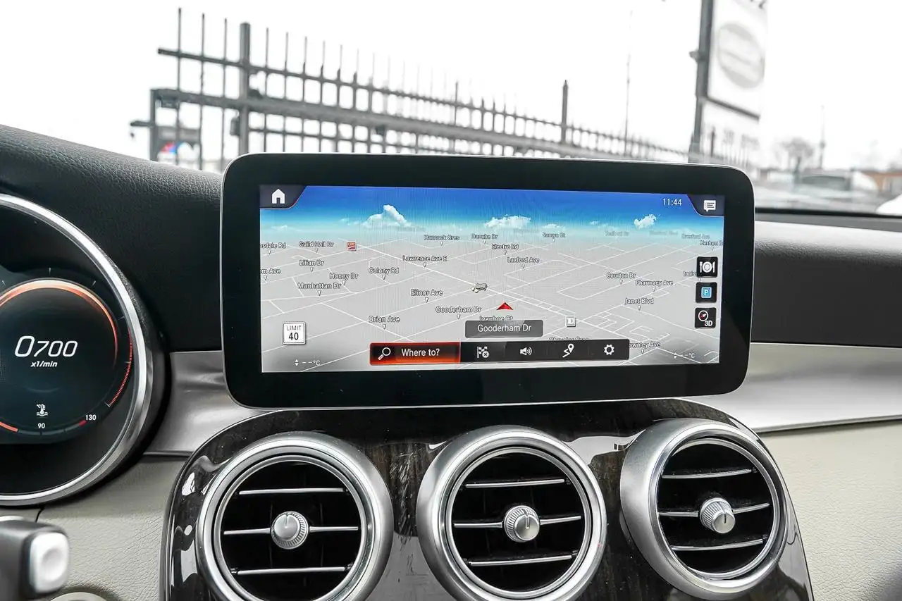 Mercedes-Benz GLC снимка Mercedes-Benz GLC