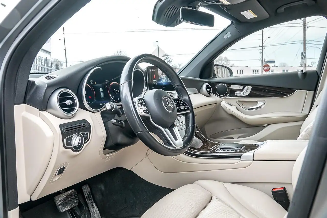 Mercedes-Benz GLC снимка Mercedes-Benz GLC