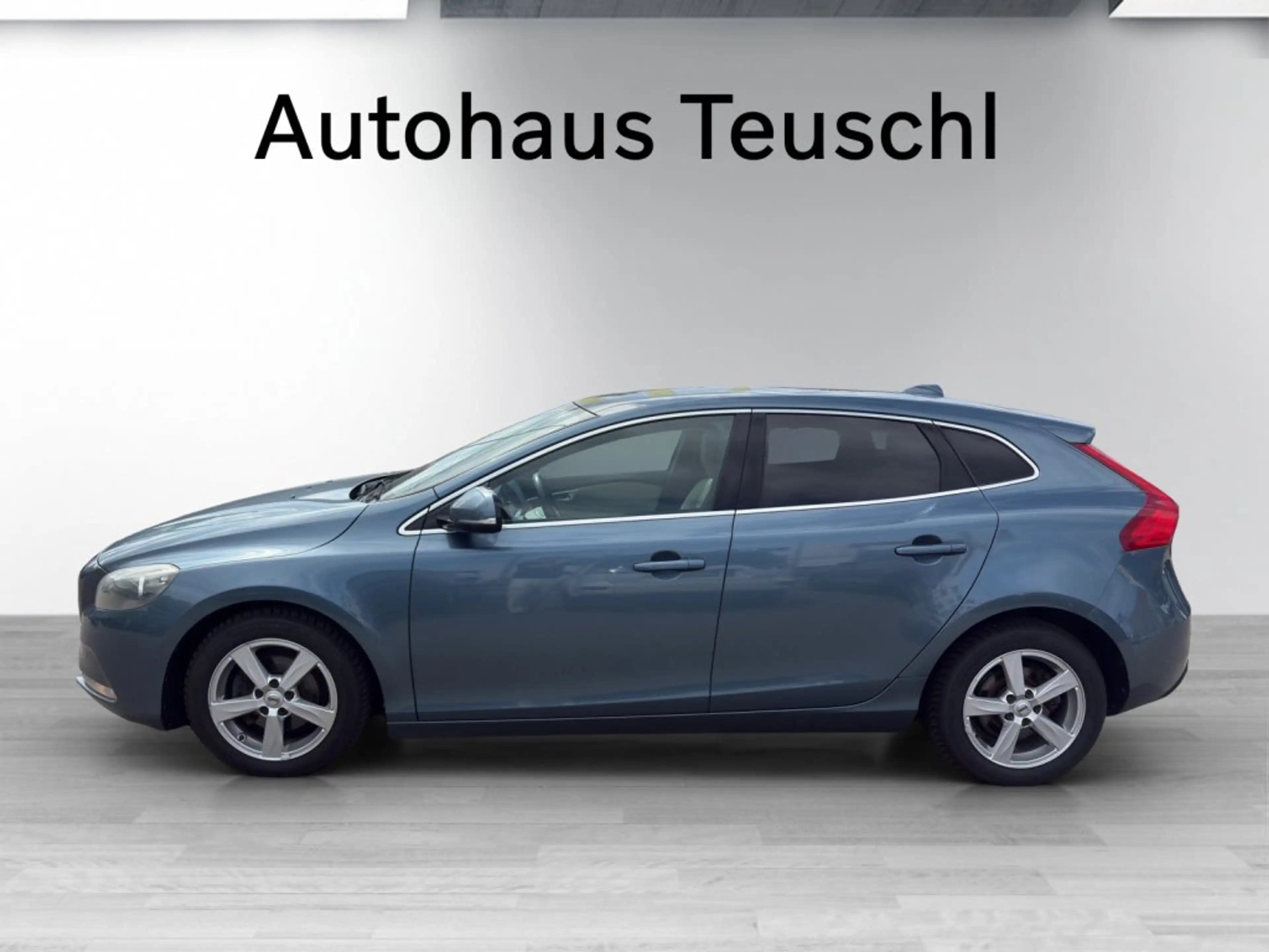 Volvo V40 D2 (94G) MO — photo 2