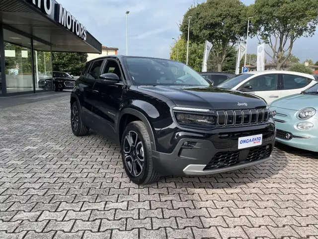 Jeep Avenger view 3