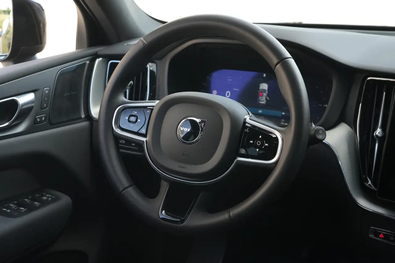Volvo XC60 2.0 T8 PHEV AWD Black Edition 455 PK Luchtveri, миниатюра 5