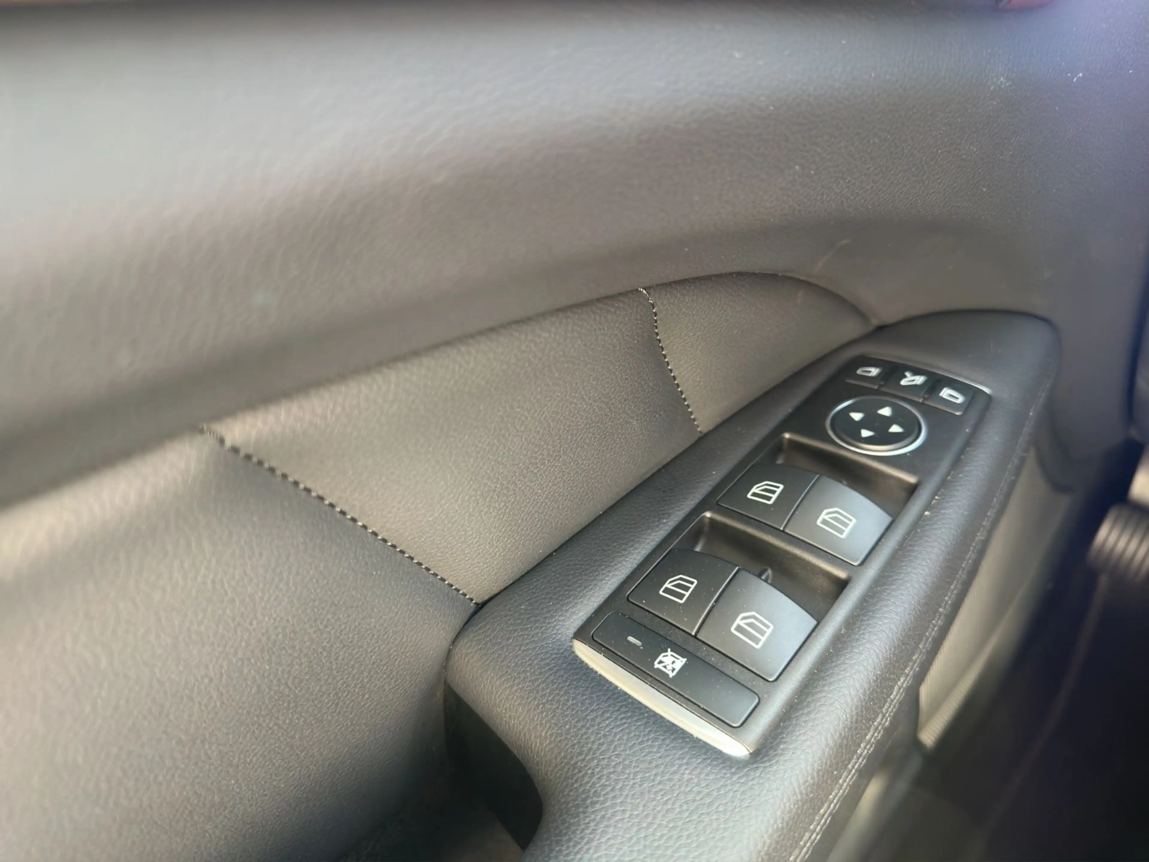 Mercedes-Benz CLS 400 *LED*PARK ASSIST*SCHECKHEFT*GARANTIE* — photo 12