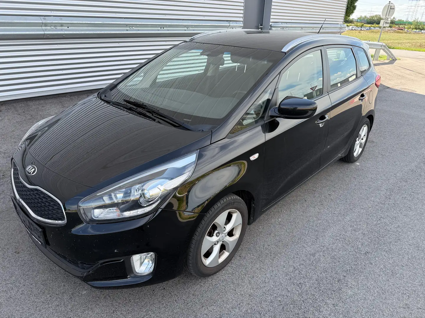 Kia Carens 1,7 CRDi Motion ID:91 Schwarz - 1