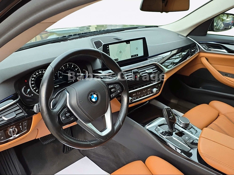 BMW 540 i Touring xDrive Sport Line — photo 13