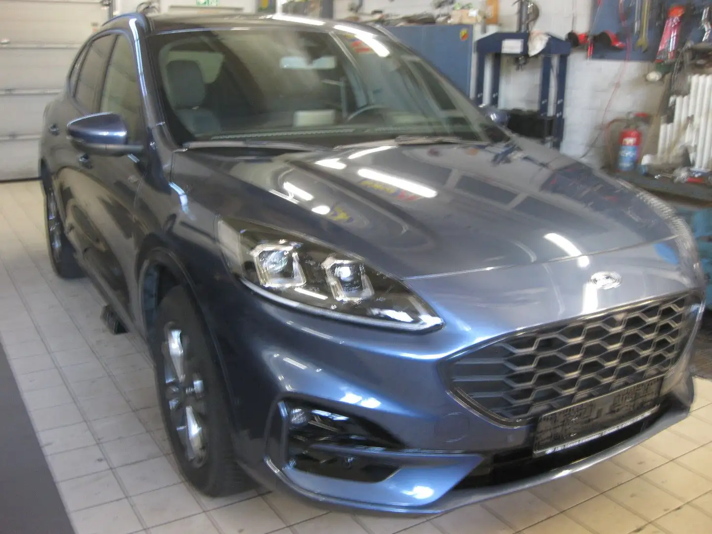 Ford Kuga ST-Line 2,0 Ecobl. 4X4 AHK Blau - 2