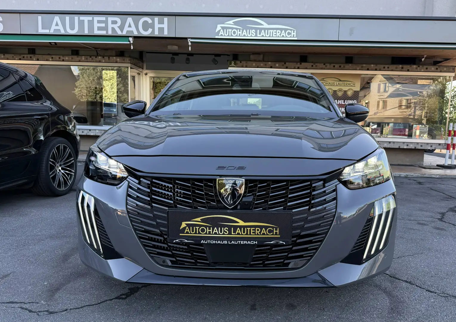 Peugeot 208 Hybrid 136 *GT SPORTPAKET *360°KAM *NAVI *17"LM *APP Grau - 2