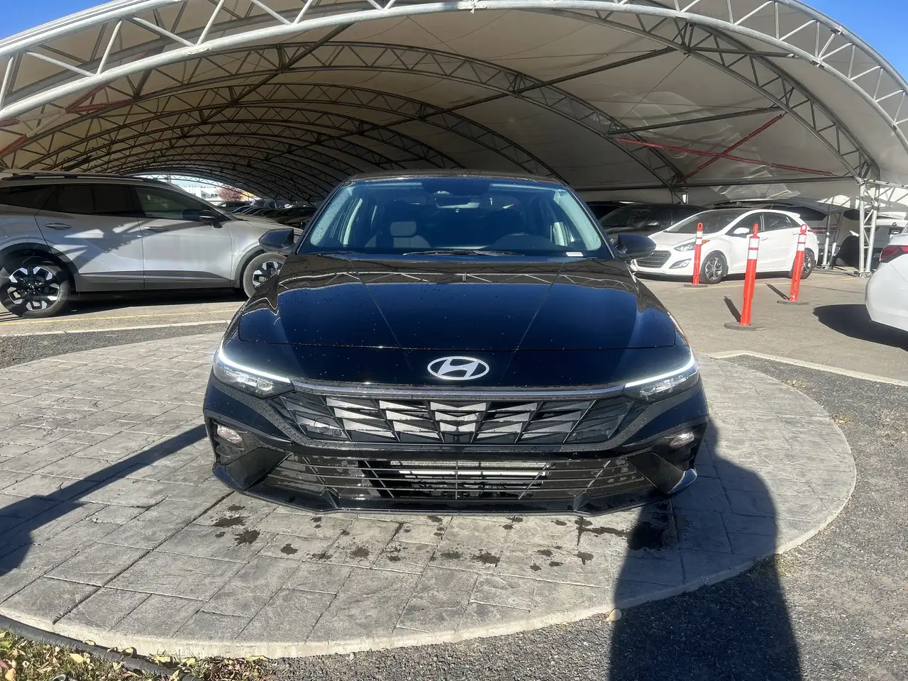 Hyundai ELANTRA снимка Hyundai ELANTRA