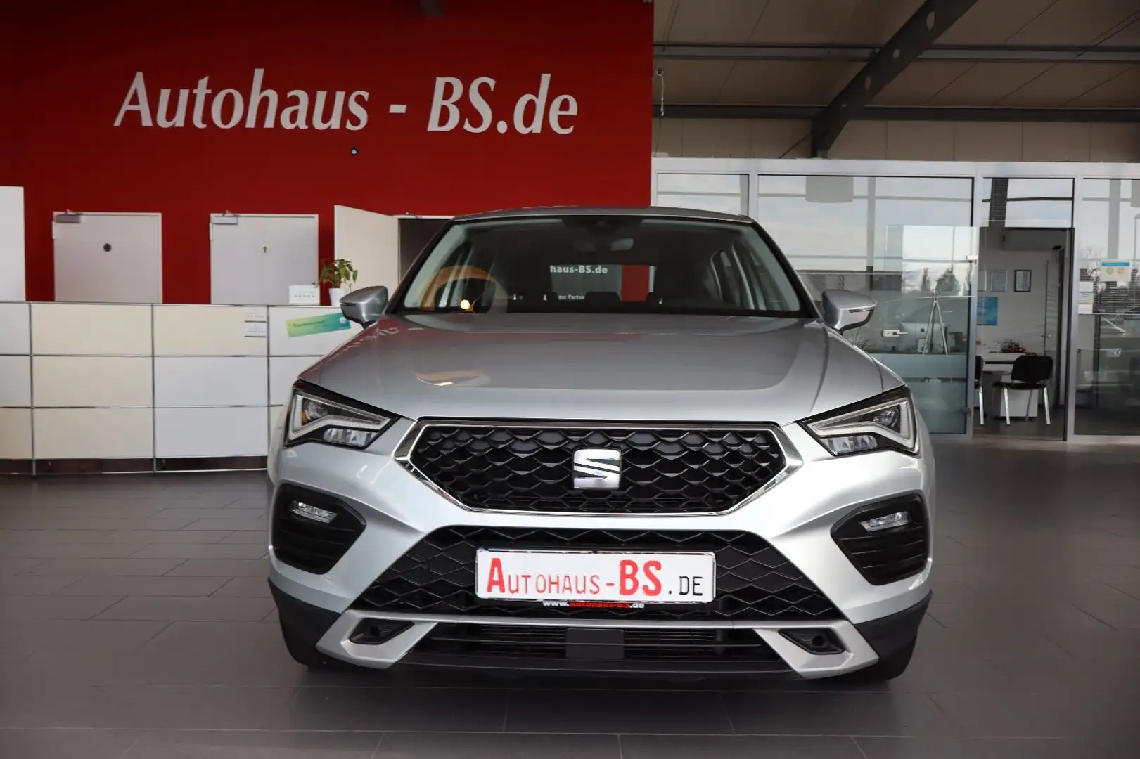 SEAT Ateca Style 1.5 TSI, PDC,Navi,LED,AHK, 1.Hand Silber - 2