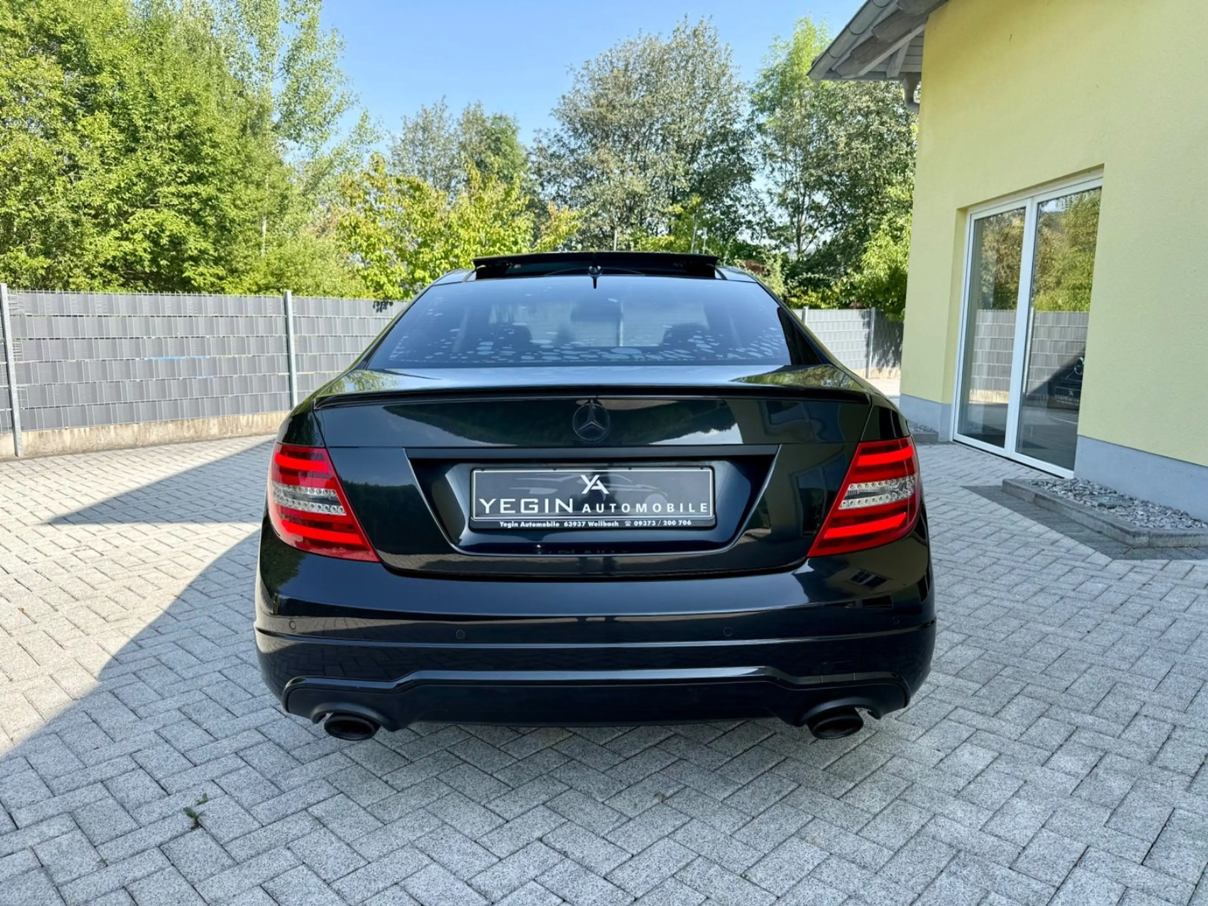 Mercedes-Benz C 350 W204 Coupe 350 CGI AMG Vollleder-Bi-Xenon-Pano — photo 6