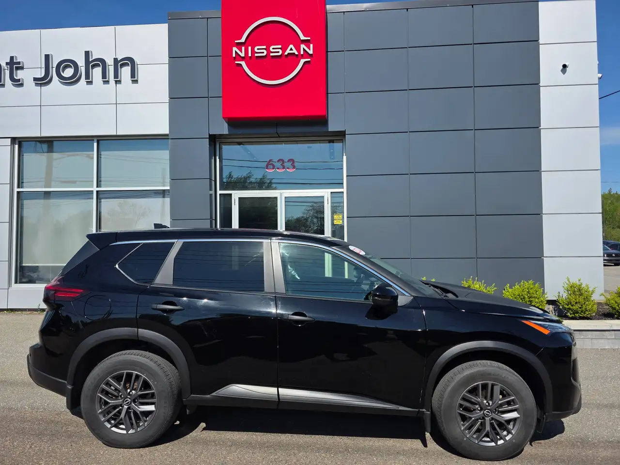 Nissan Rogue снимка Nissan Rogue