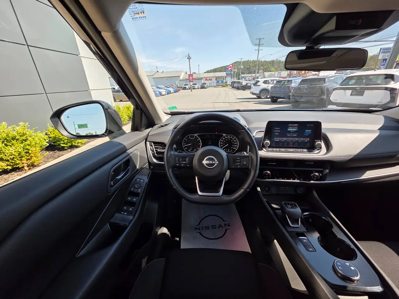 Nissan Rogue снимка Nissan Rogue