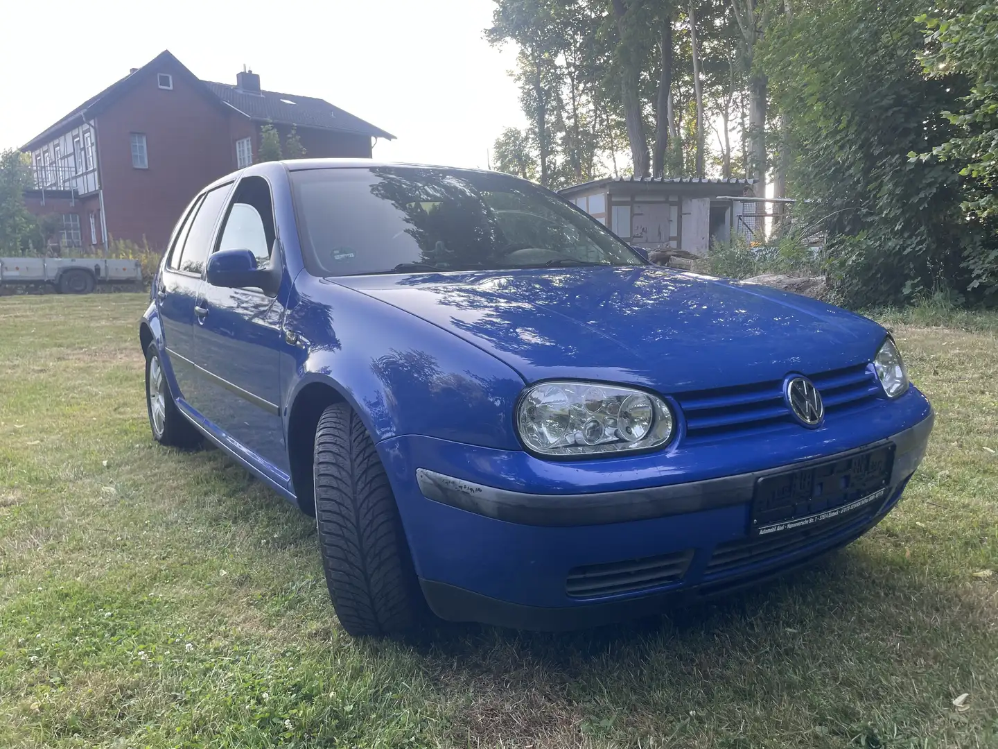 Volkswagen Golf 1.6 Automatik Trendline Benziner !!! Bleu - 1