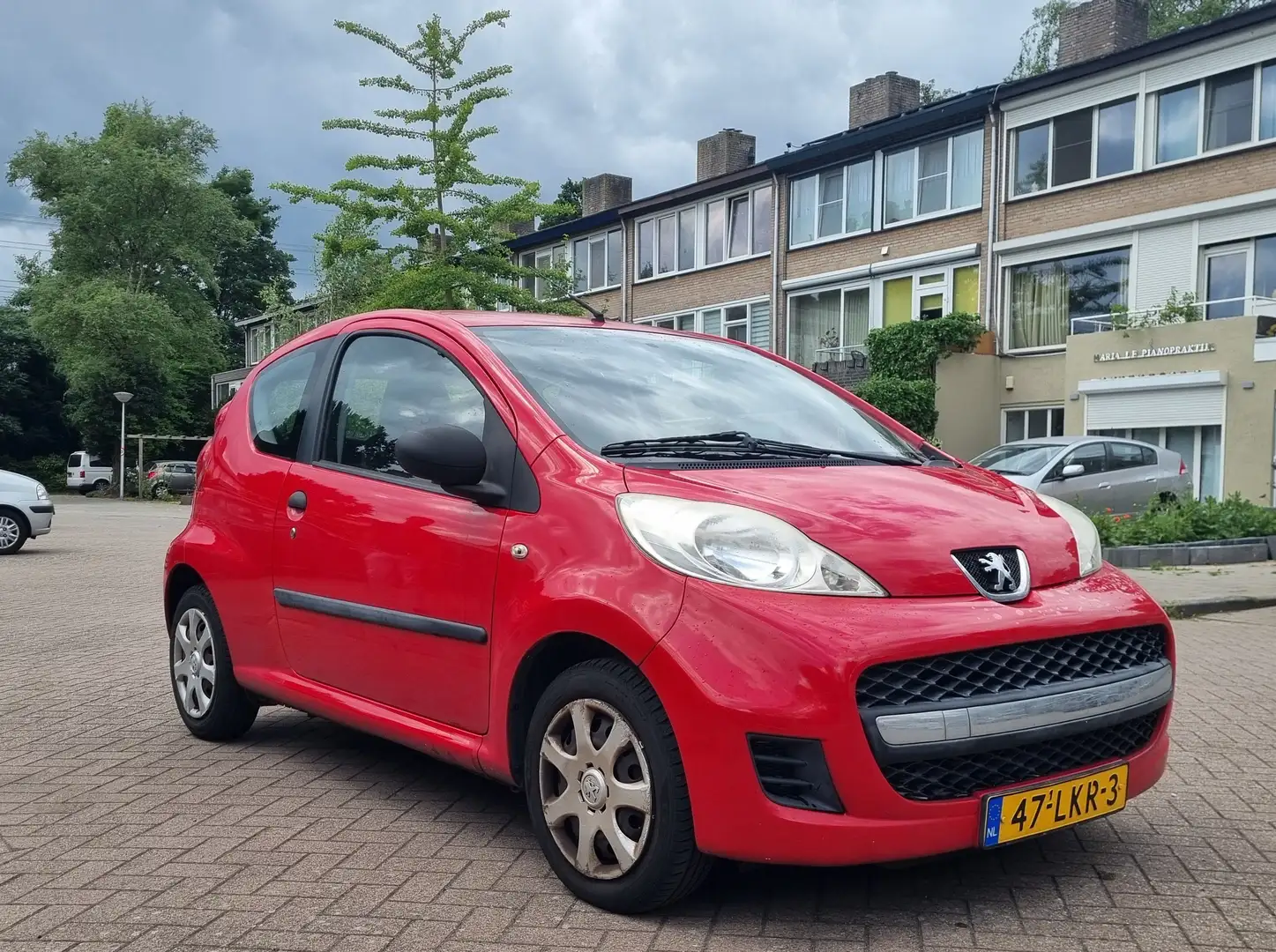 Peugeot 107 107 1.0-12V XR Rood - 1
