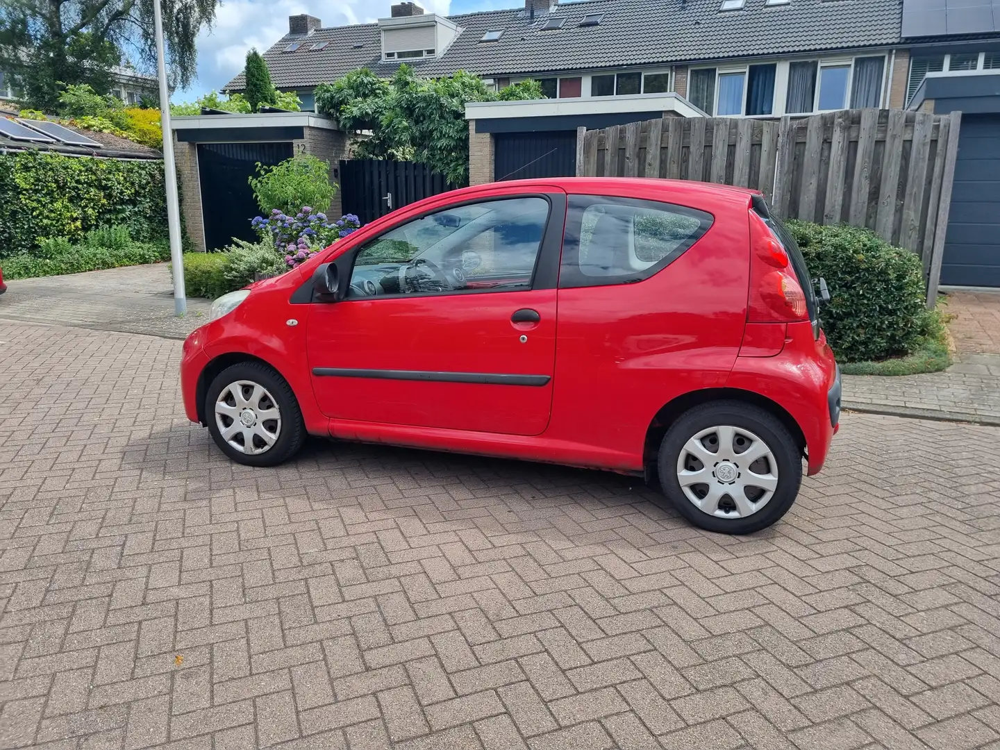 Peugeot 107 107 1.0-12V XR Rood - 2