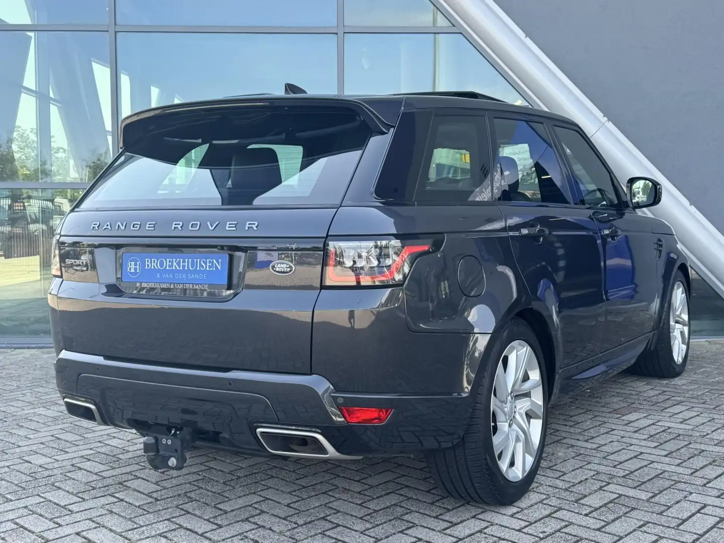 Land Rover Range Rover Sport P400e HSE Dynamic 404pk Panoramadak / Trekhaak / L Gris - 2