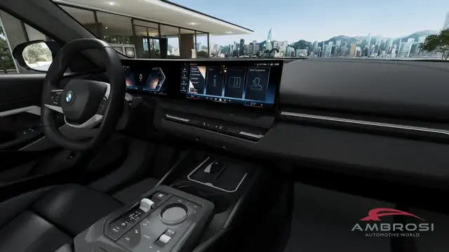 BMW 5 Series view 13