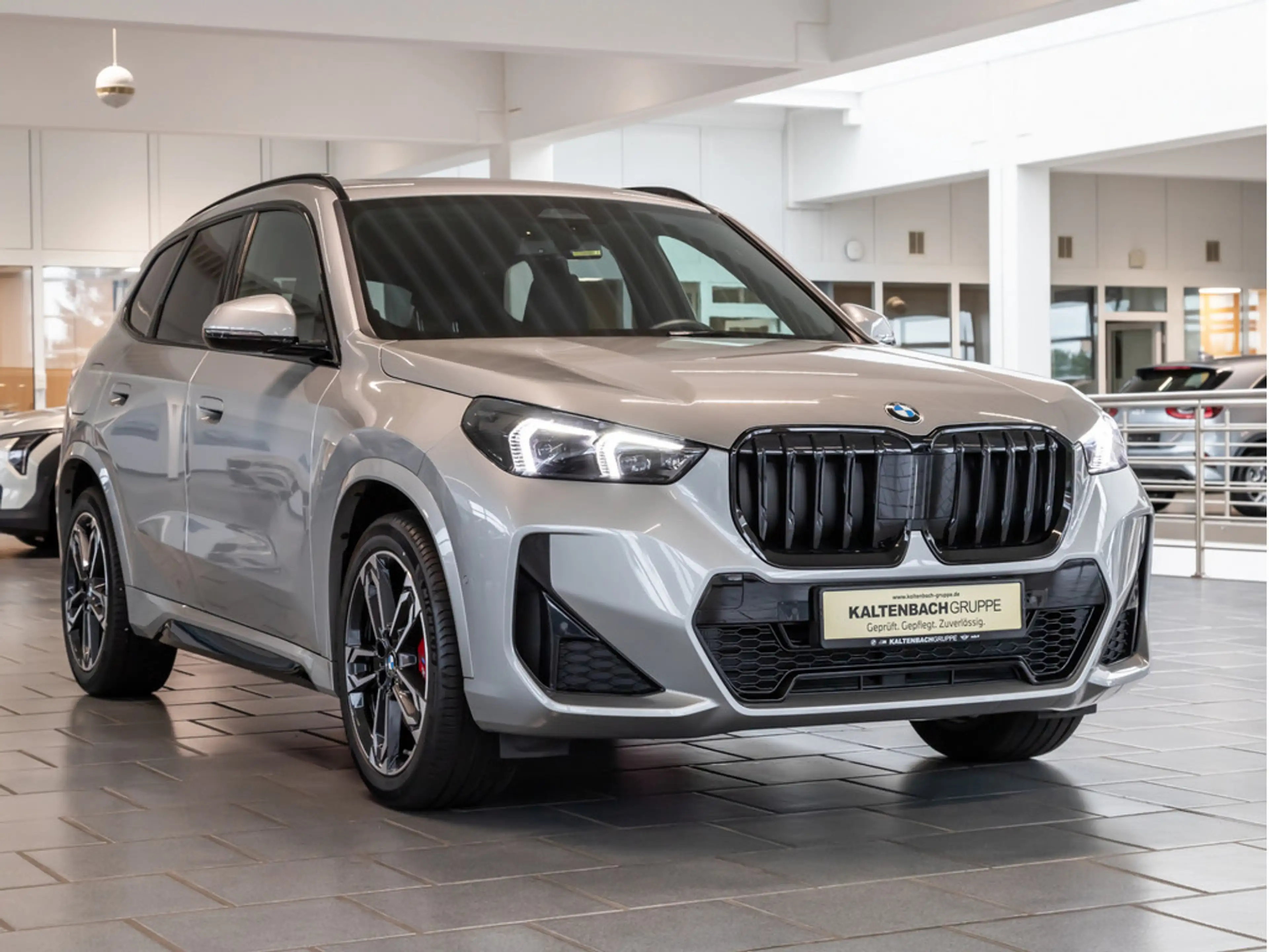 BMW X1 sDrive 18i M-Sport Pro PANO NAVI KAMERA — photo 4