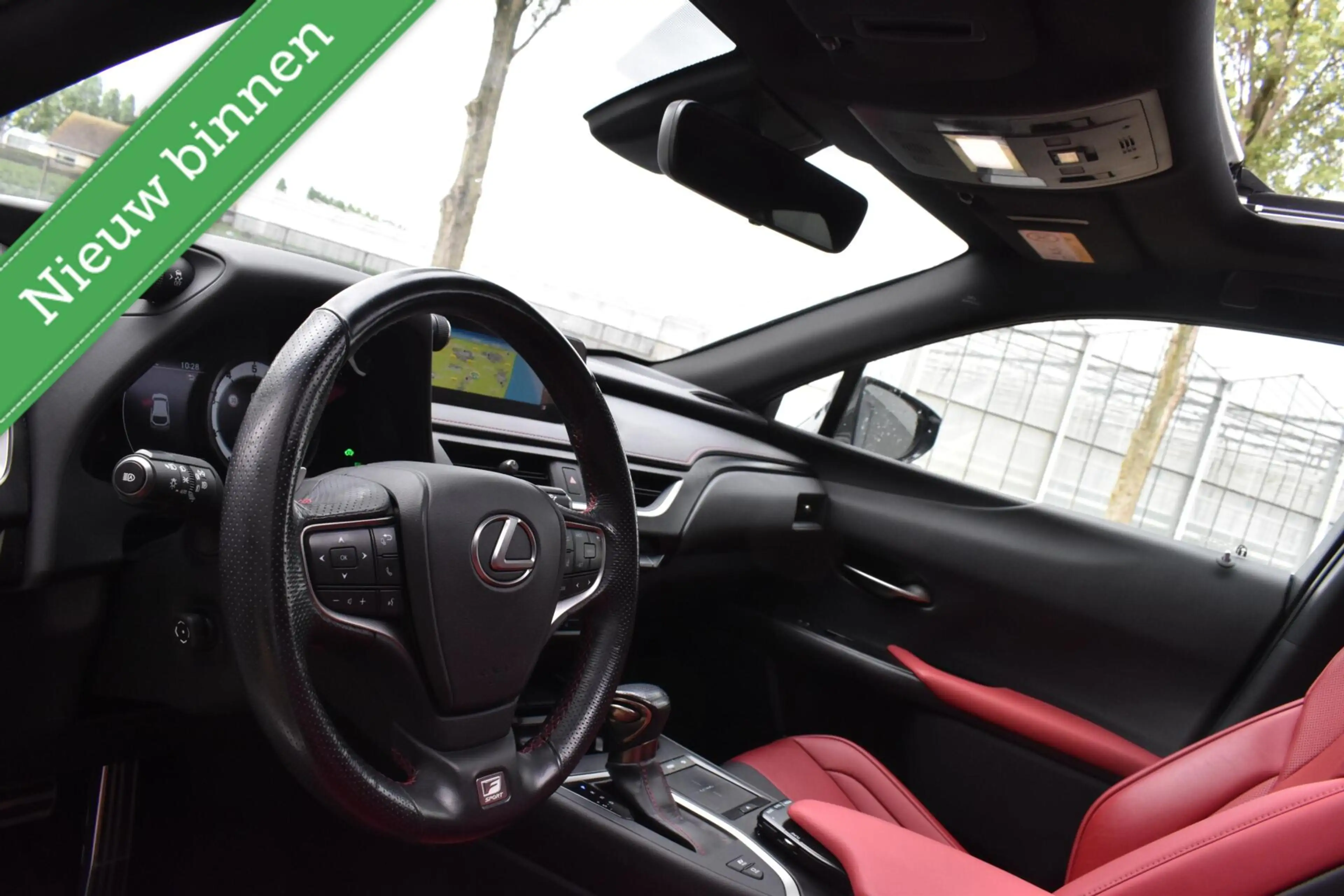 Lexus UX 250h F Sport PANORAMADAK/HEAD UP/LEDER/ETC.! — photo 23