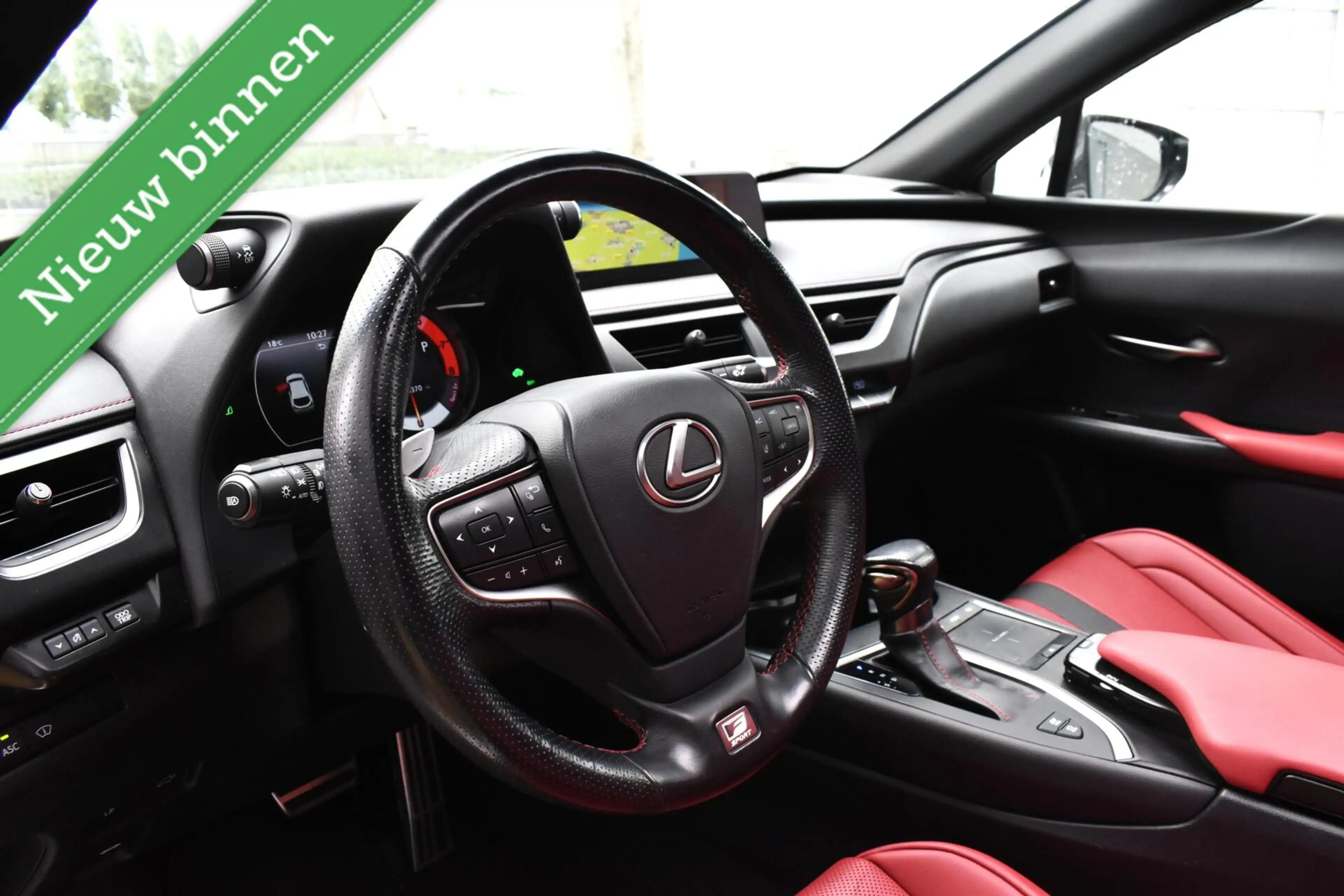 Lexus UX 250h F Sport PANORAMADAK/HEAD UP/LEDER/ETC.! — photo 24