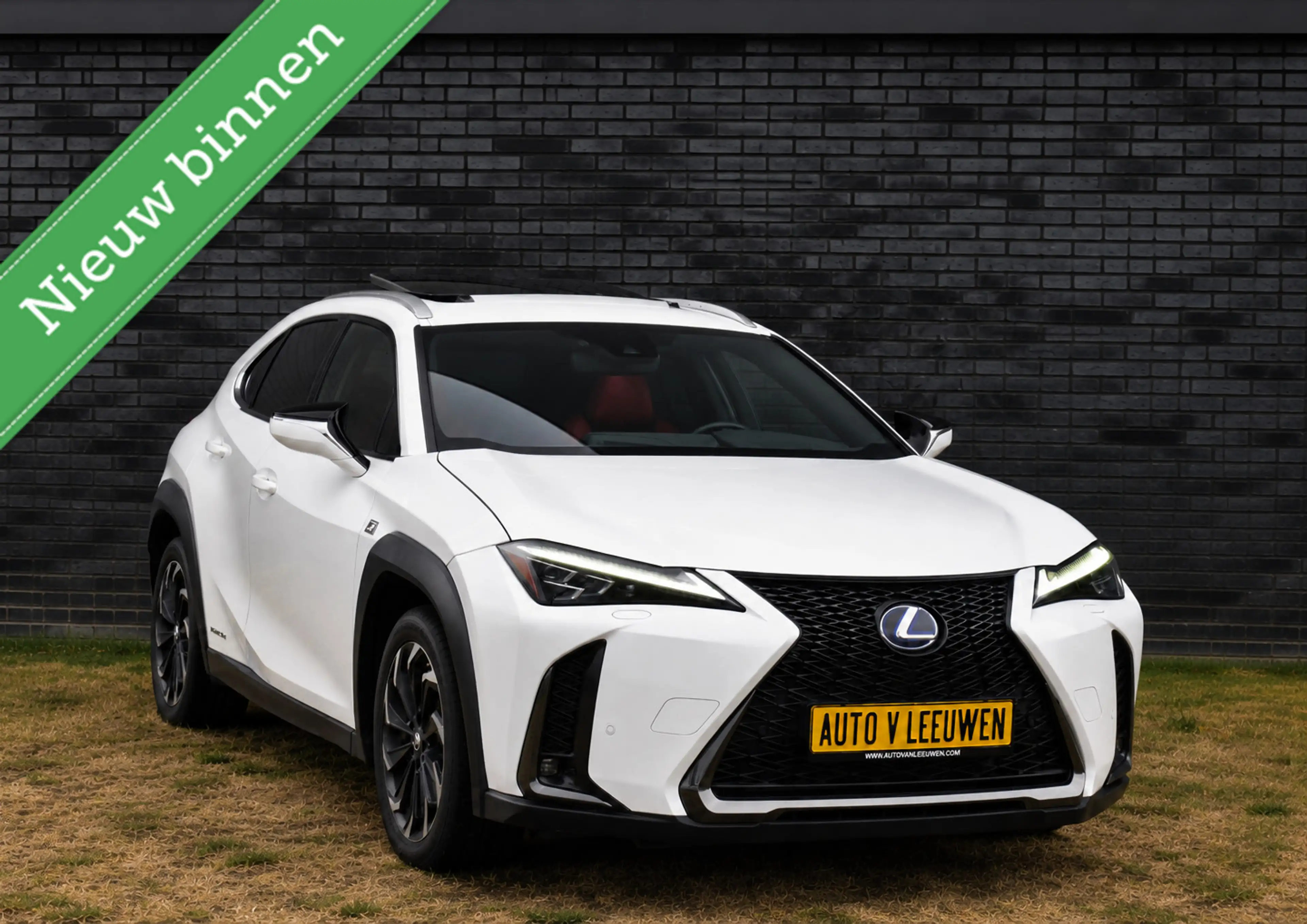 Lexus UX 250h F Sport PANORAMADAK/HEAD UP/LEDER/ETC.! — photo 44