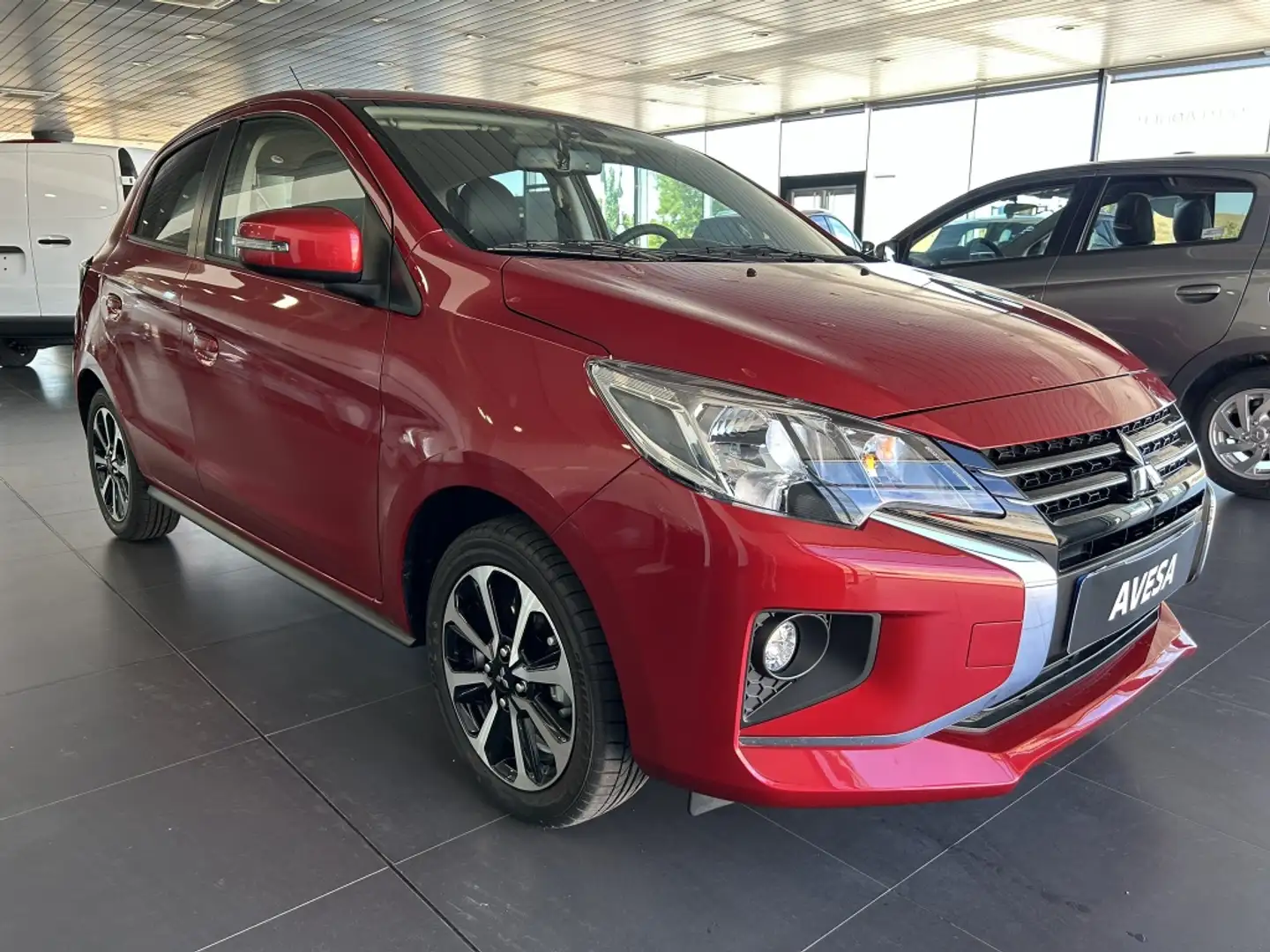 Mitsubishi Space Star 120 MPI Kaiteki Rouge - 2