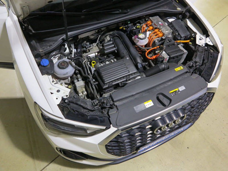 Audi Q3 45 TFSIe 1.4 Sportback S tronic AHK Navi — photo 8