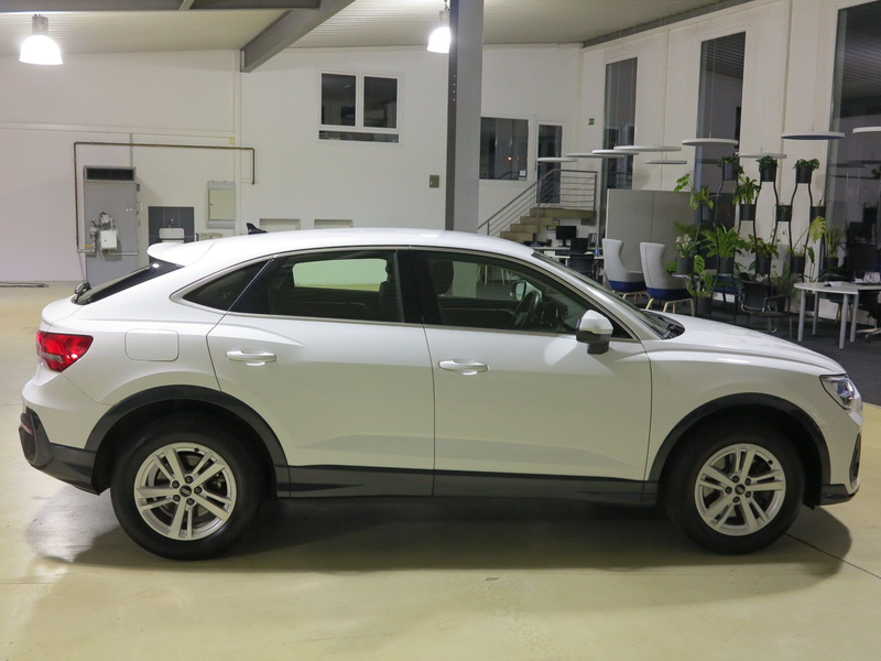 Audi Q3 45 TFSIe 1.4 Sportback S tronic AHK Navi — photo 13