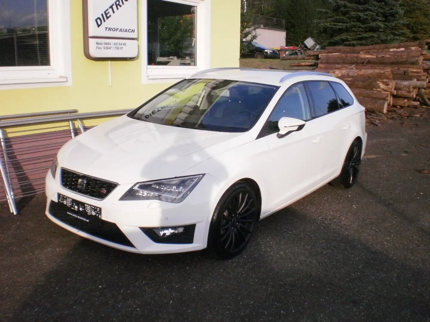 SEAT Leon Leon ST FR 2,0 TDI CR Start-Stop DSG FR CR Weiß - 1
