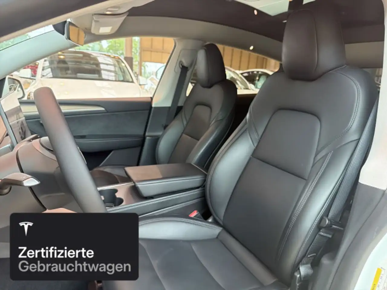 2022 Tesla Model Y Long Range AWD, photograph 10