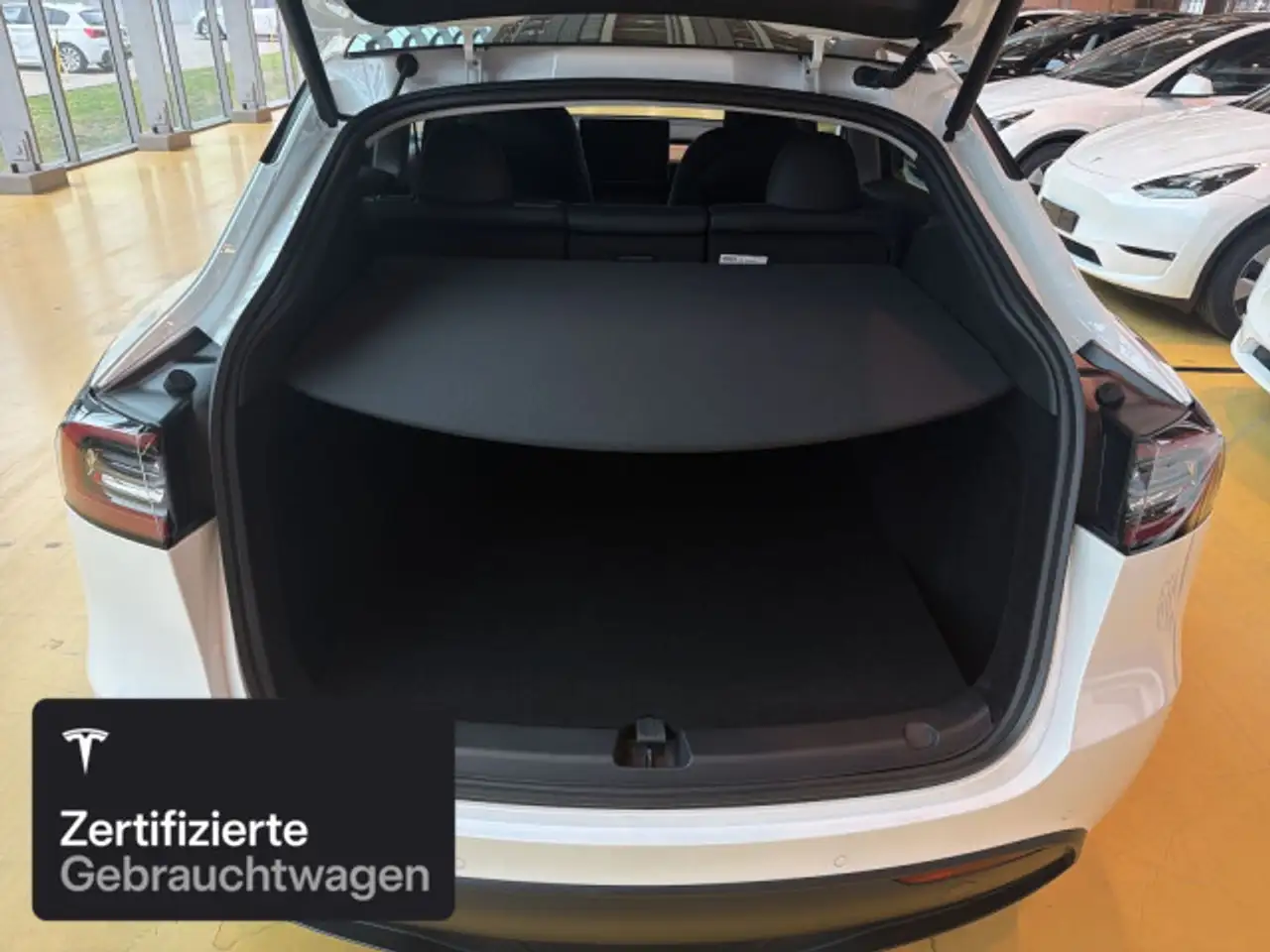 2022 Tesla Model Y Long Range AWD, photograph 9