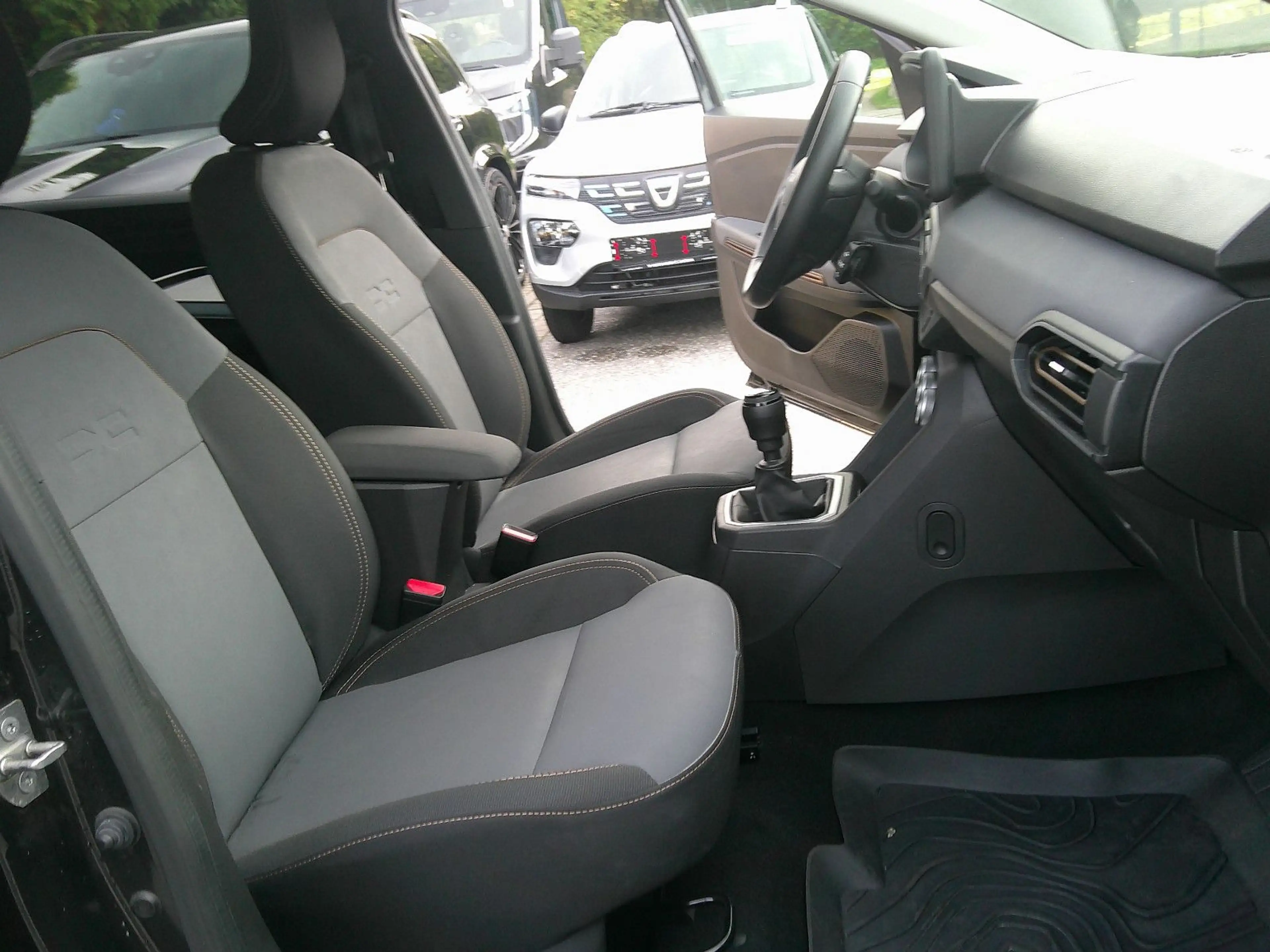 Dacia Jogger Extreme+ — photo 5