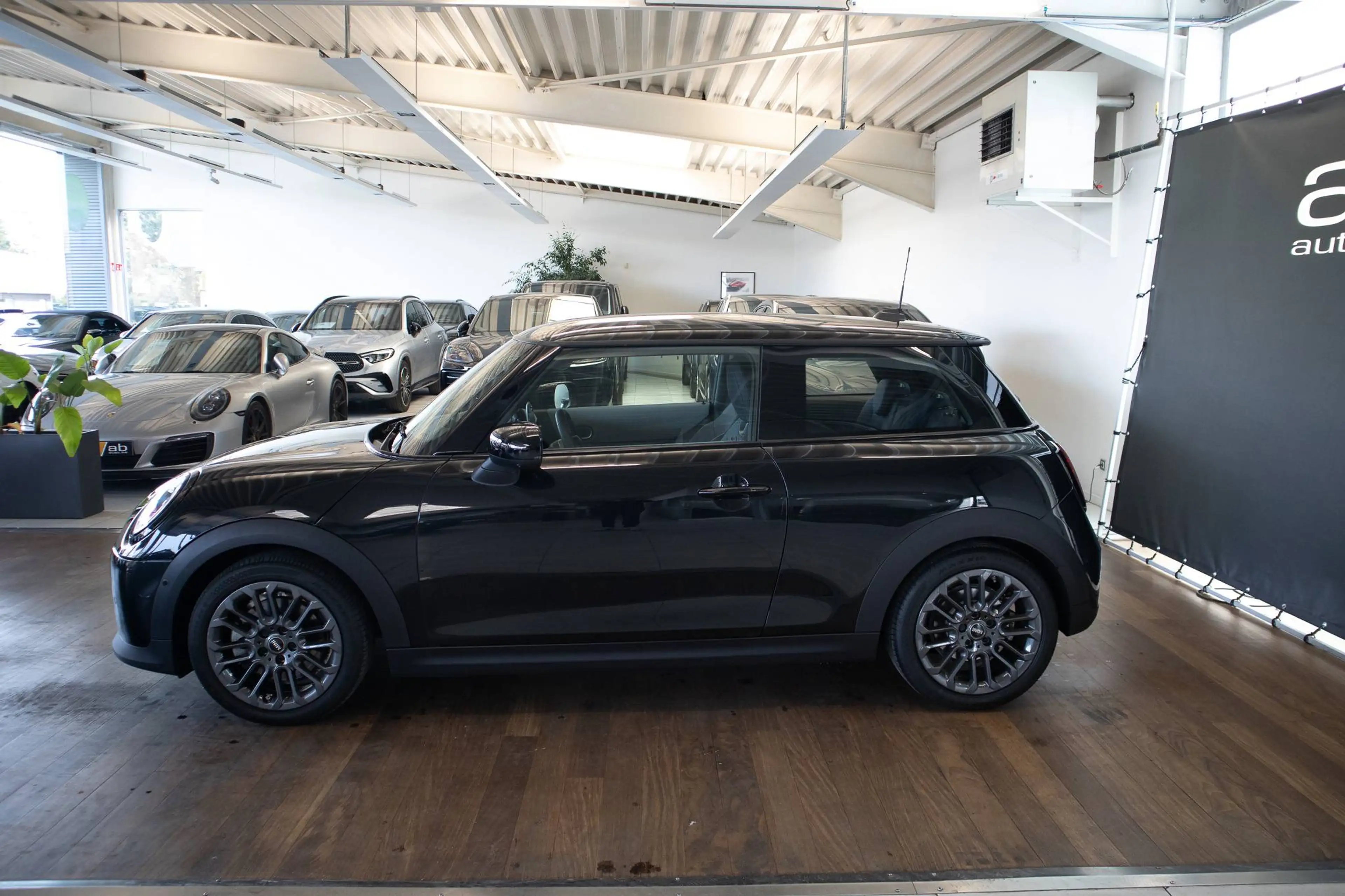 MINI Cooper C LED, CAMERA, SPORTZETELS, HARMAN KARDON, COMFORT ACCESS — photo 6