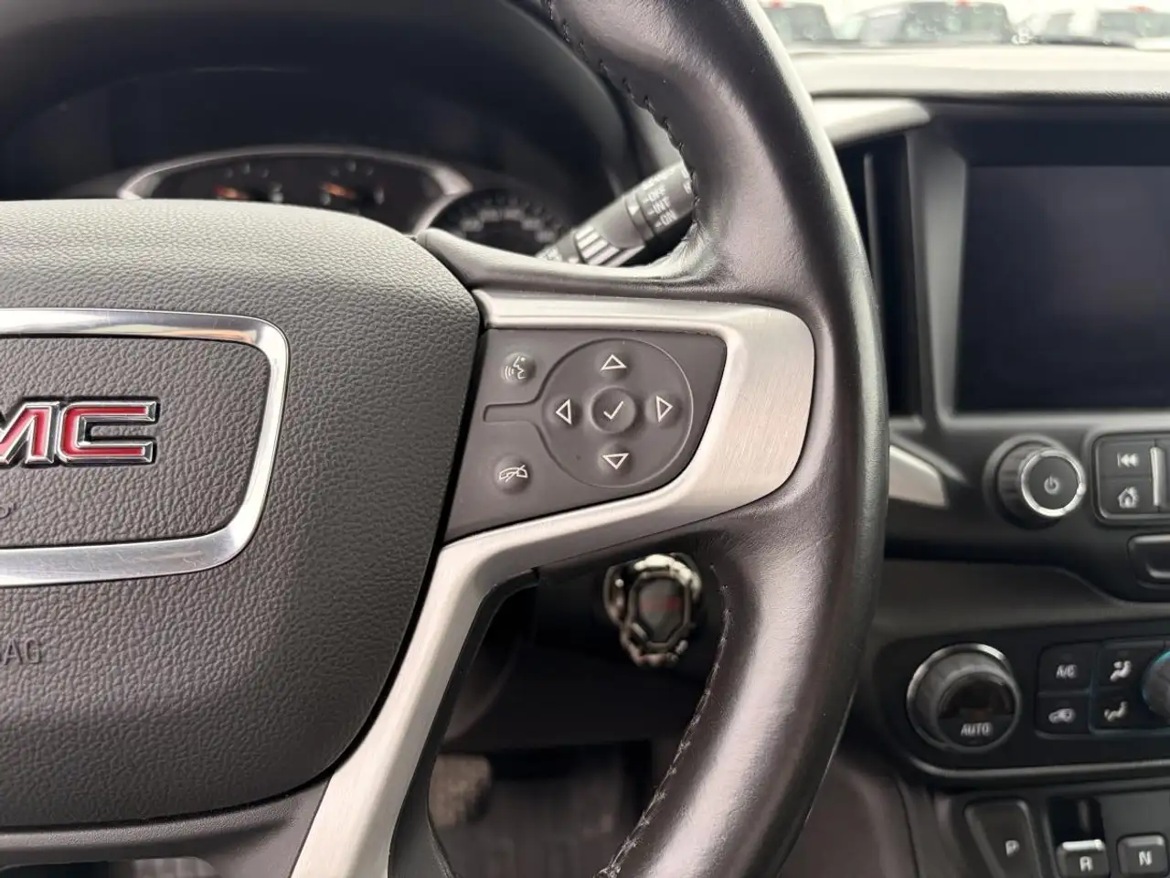 GMC Terrain photo GMC Terrain
