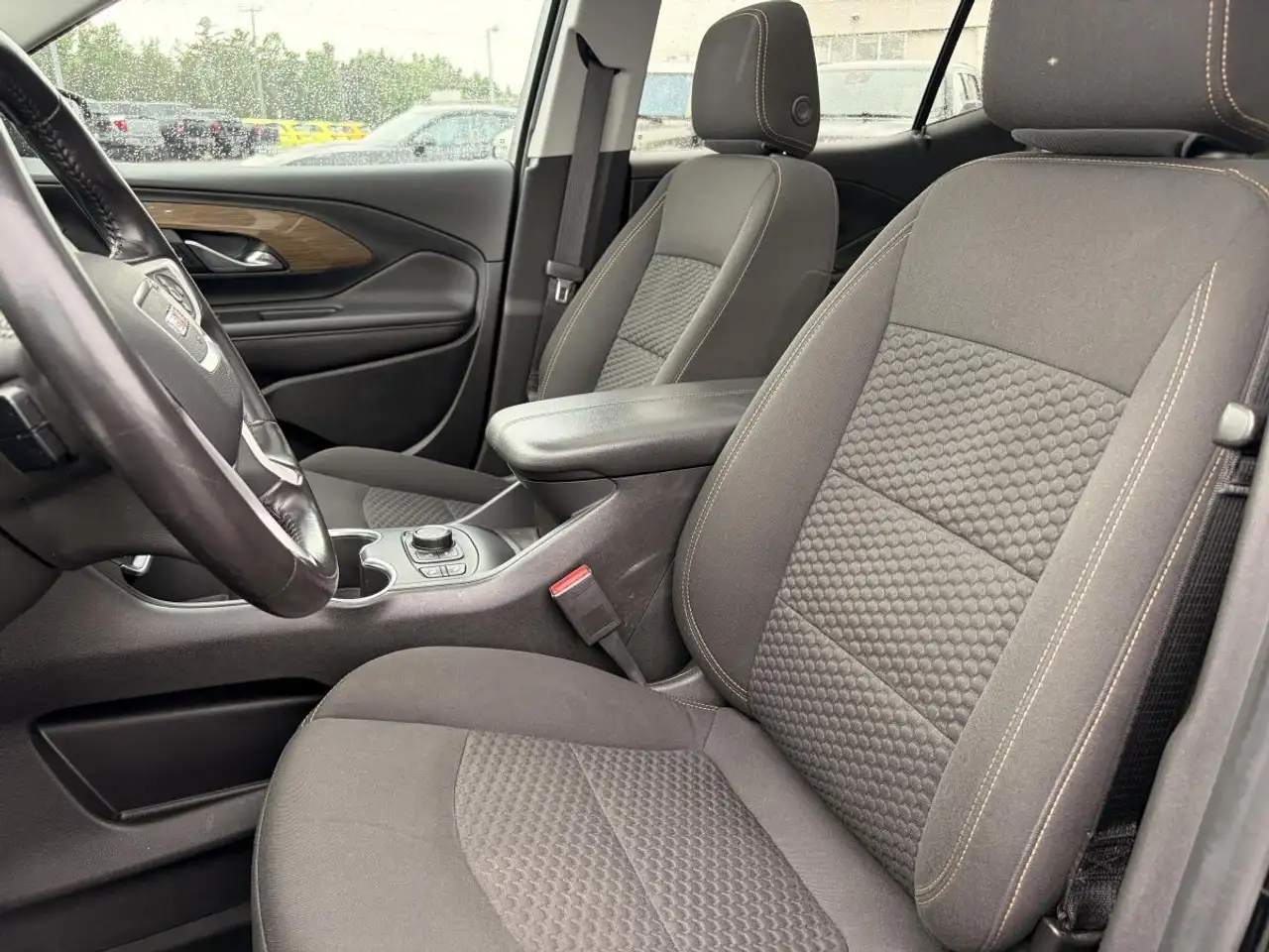 GMC Terrain photo GMC Terrain